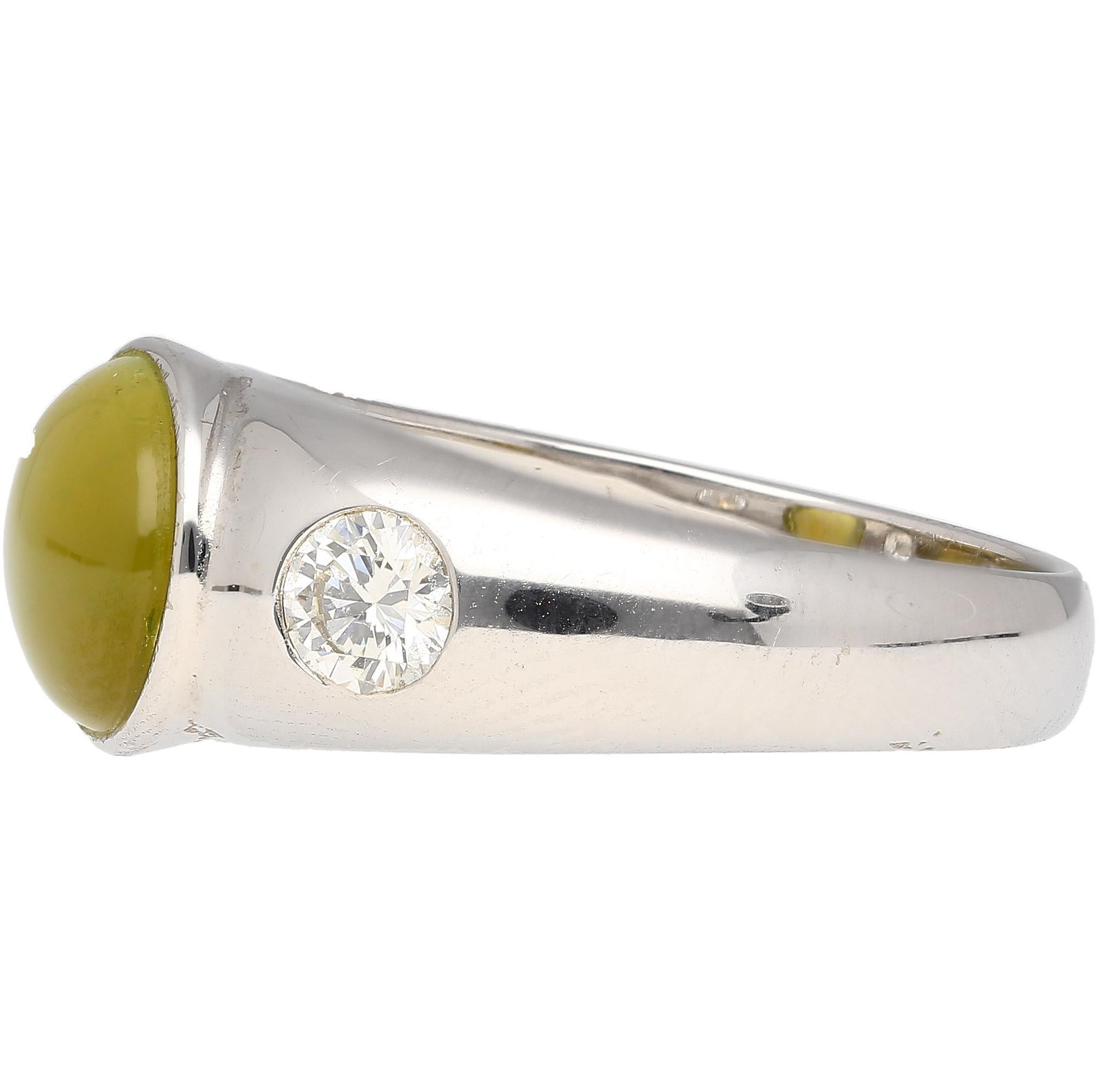 Bezel Set Chrysoberyl Cat's Eye and Diamond Three Stone Ring in 18K White Gold In Excellent Condition For Sale In Miami, FL