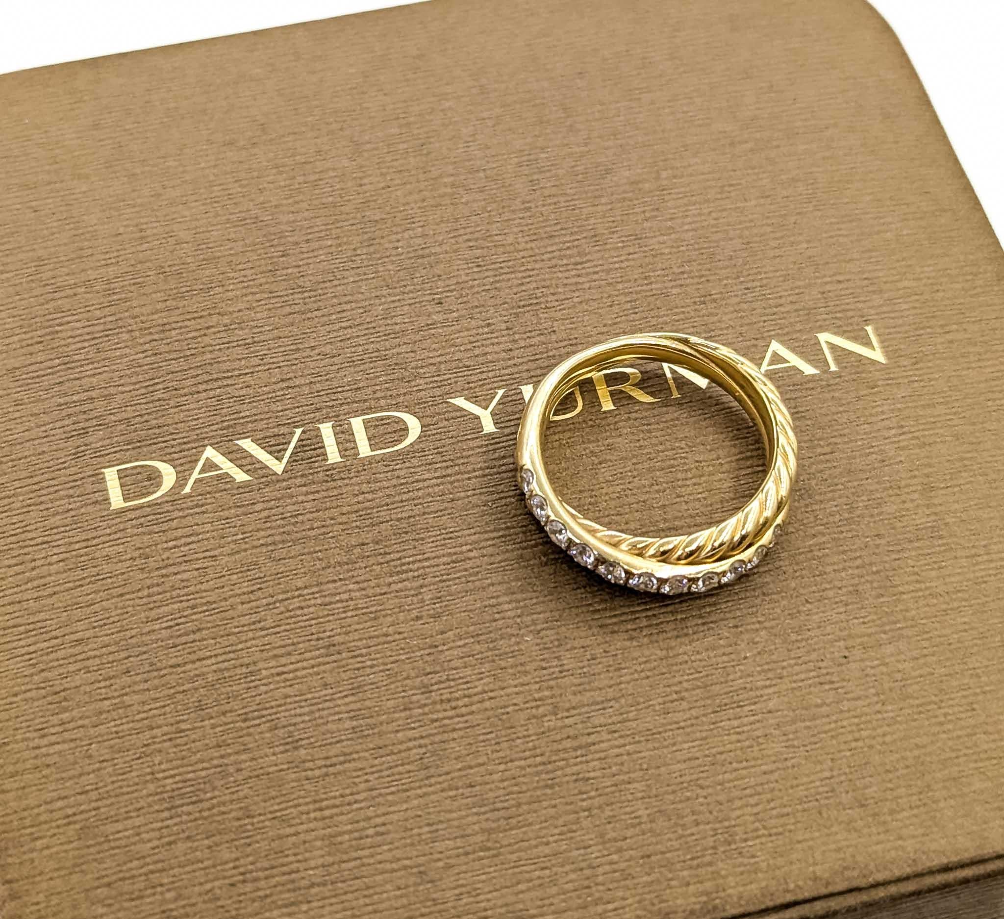 Bague David Yurman en or jaune 18 carats à deux anneaux de diamants, sertie d'un chaton. en vente 6