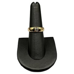Anello a cupola con diamante incastonato in oro giallo 10 carati - Diamante rotondo GH SI da 0,15 carati