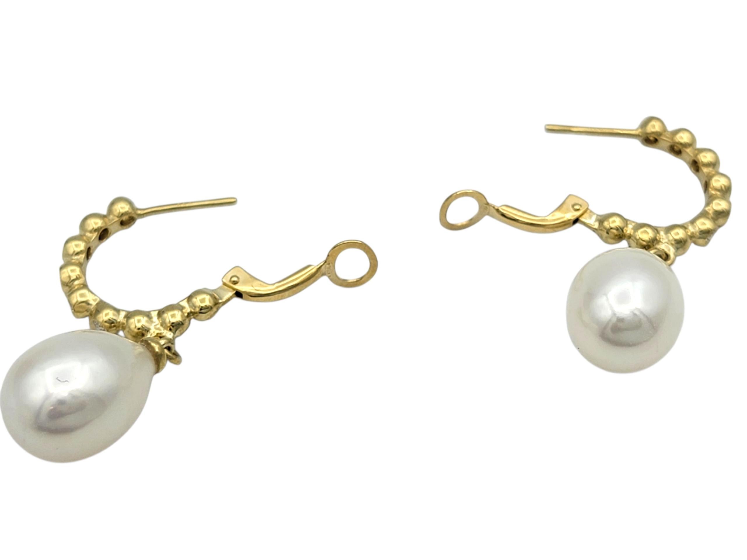 Boucles d'oreilles pendantes en or jaune 18 carats serties de diamants et de perles d'eau douce Pour femmes en vente