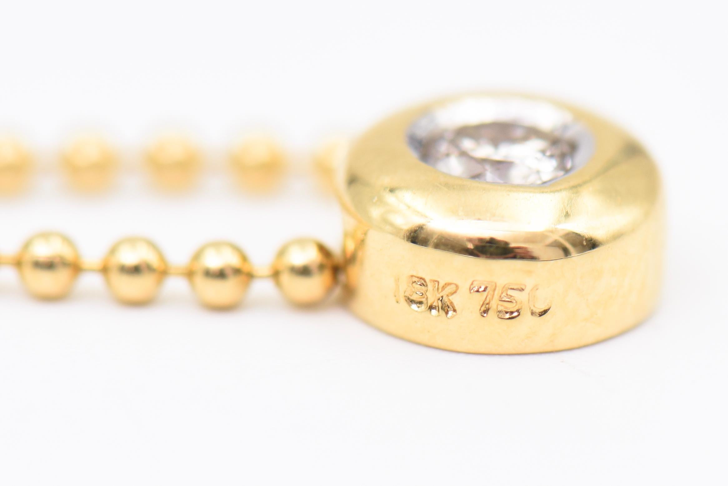 Pendentif en diamant serti sur chaîne à boules en or jaune Bon état - En vente à Miami Beach, FL