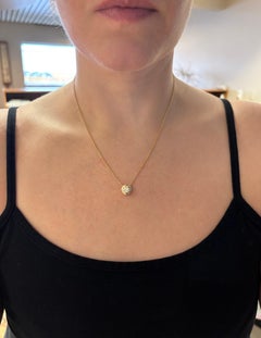 Collar colgante con diamantes engastados en bisel