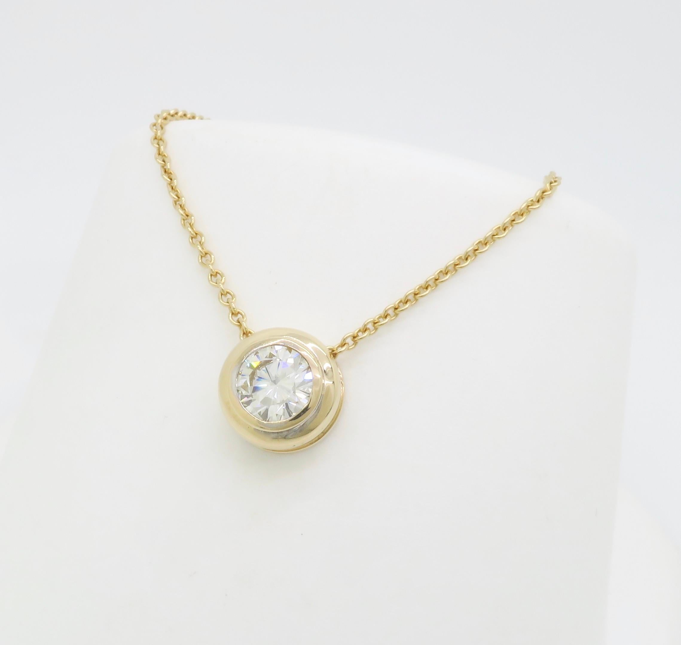 Collana con ciondolo a scorrimento con diamanti incastonati In condizioni ottime in vendita a Webster, NY