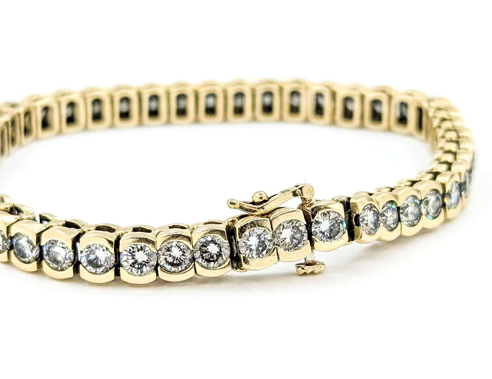 Pulsera de tenis con diamantes engastados en bisel en oro amarillo de 14k en venta 2