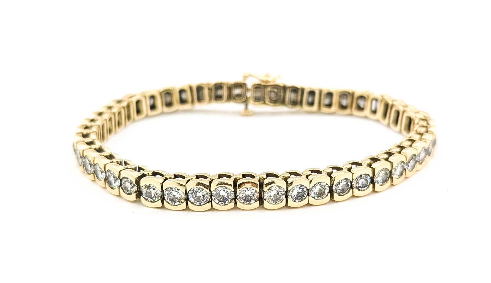 Pulsera de tenis con diamantes engastados en bisel en oro amarillo de 14k en venta 3