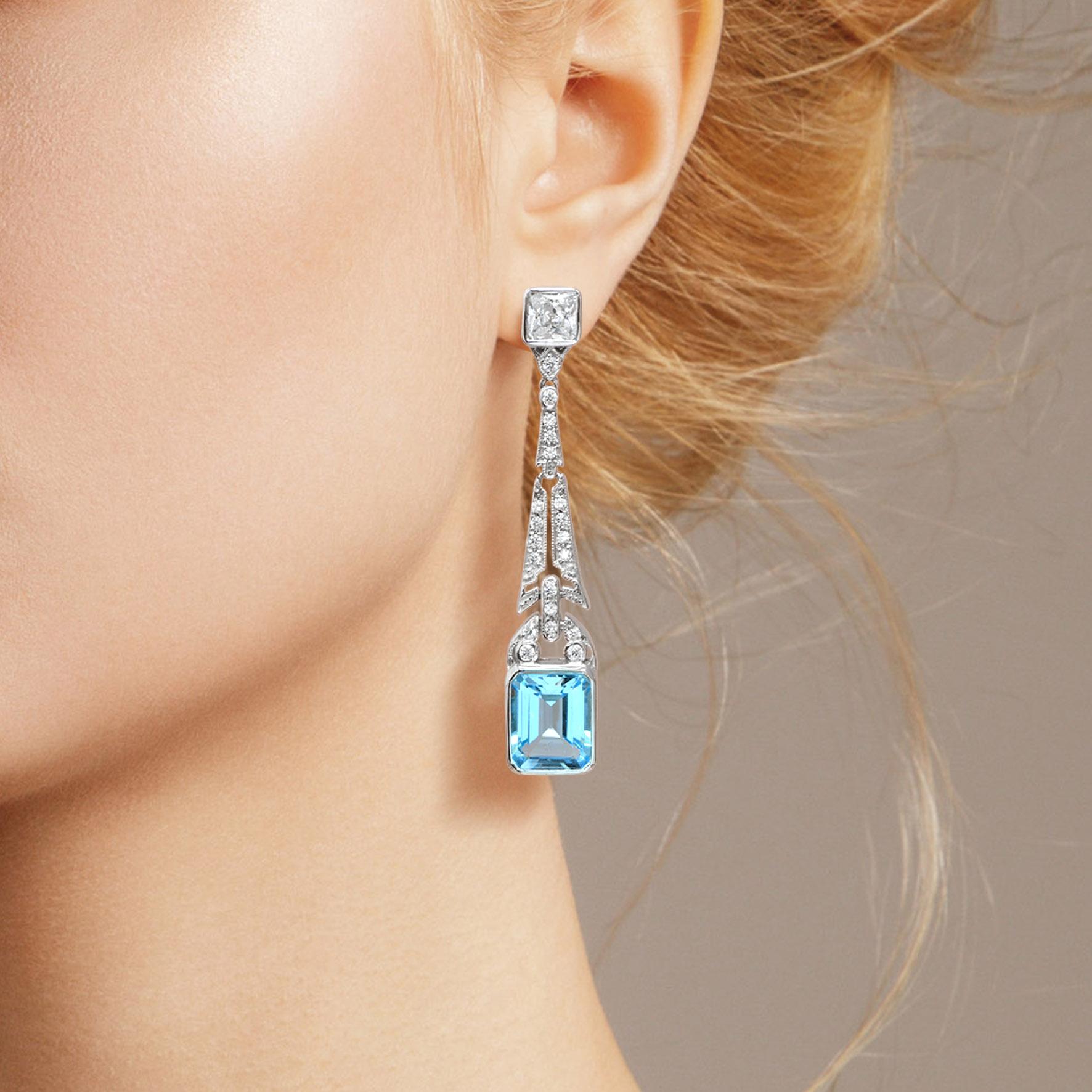 Bezel Set Emerald Cut Blue Topaz & Diamond Drop 14K White Gold Dangle Earrings Damen im Angebot