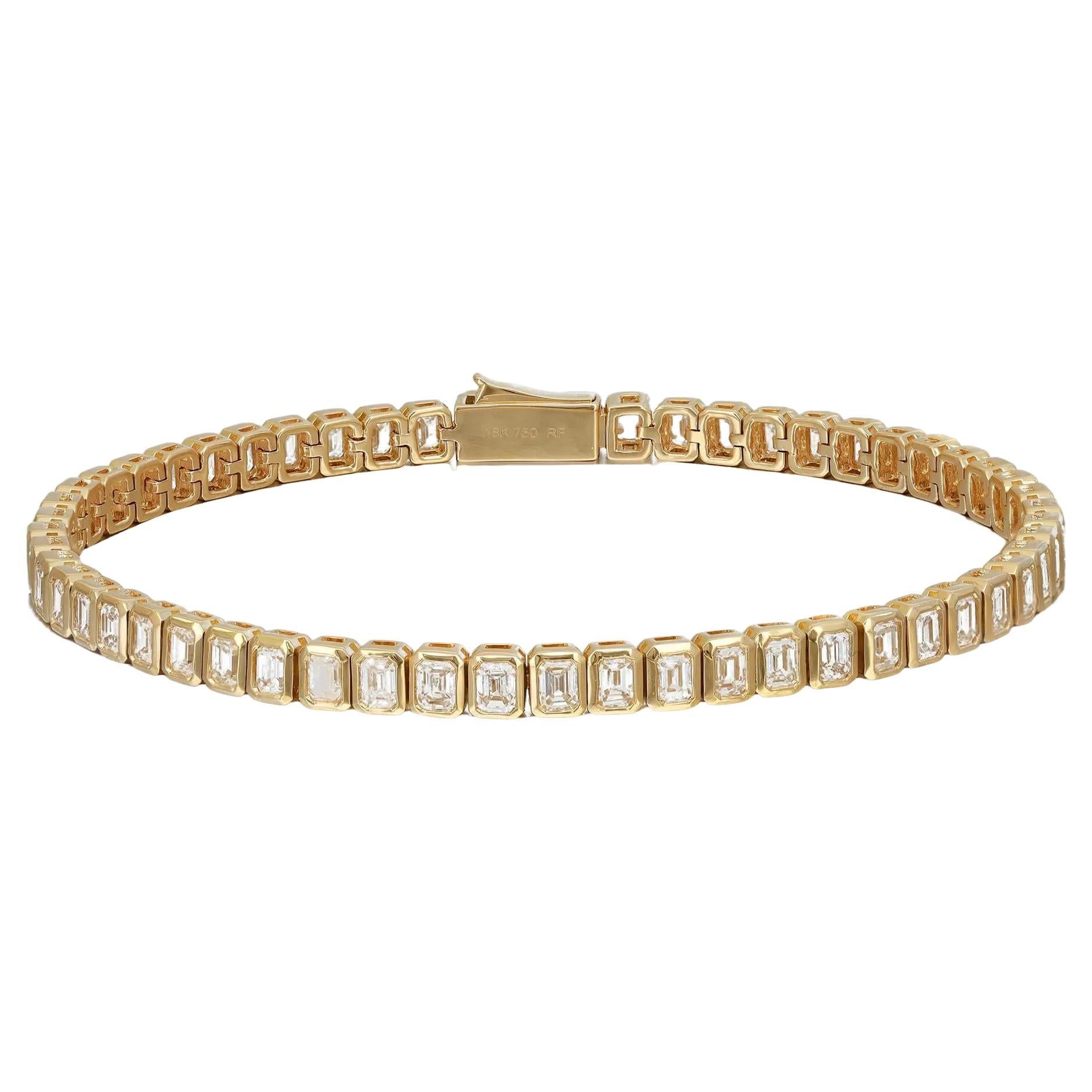 Bracelet tennis en or jaune 18 carats avec diamants taille émeraude sertis sur le chaton de 4,84 ct. pt. 7 pouces
