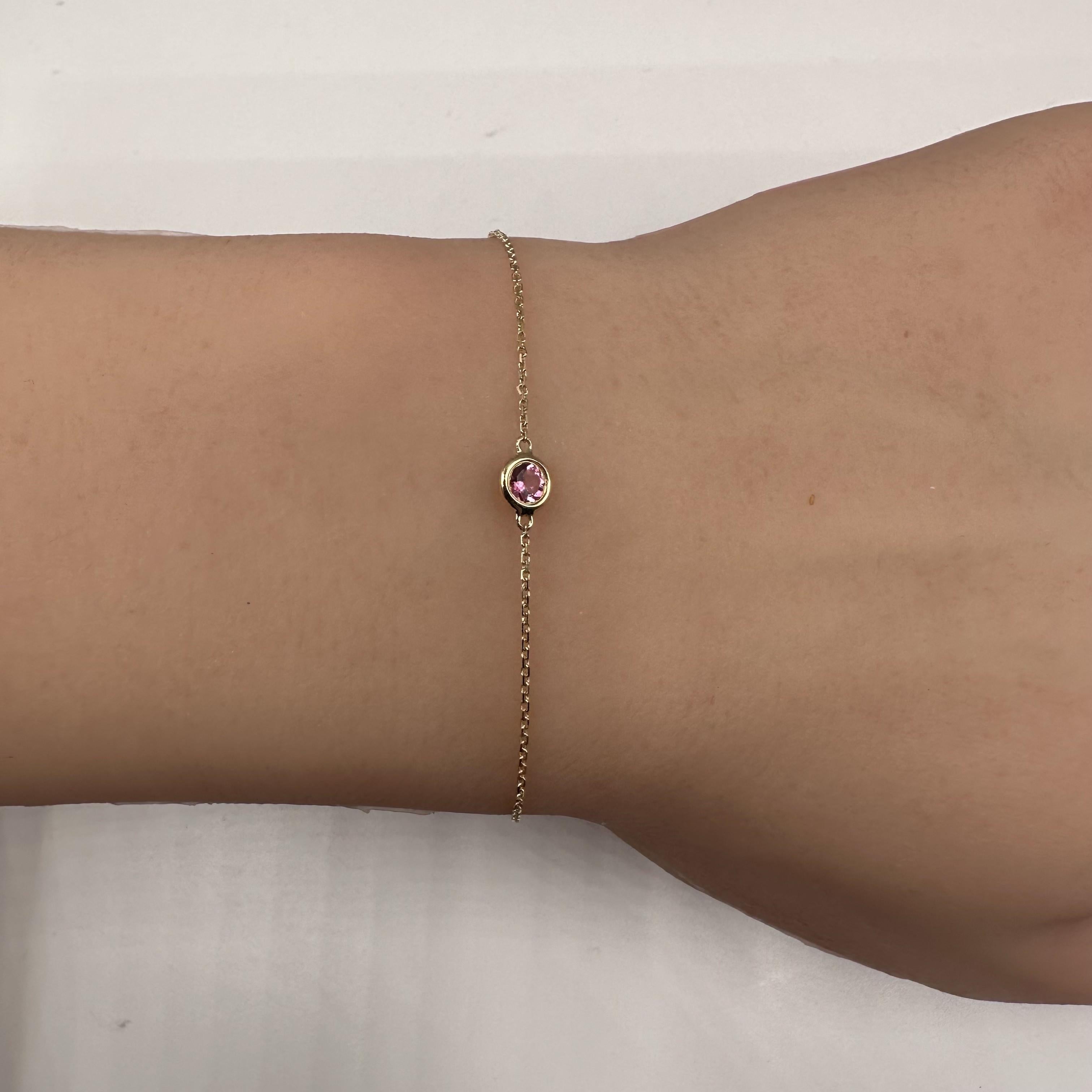 Bezel Set Gemstone Bracelet in 14kt Yellow Gold - 0.12ctw Pink Tourmaline, Adj. In New Condition For Sale In West Hempstead, NY