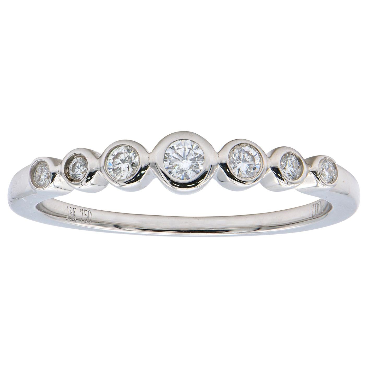 Bezel Set Graduated Diamond Band