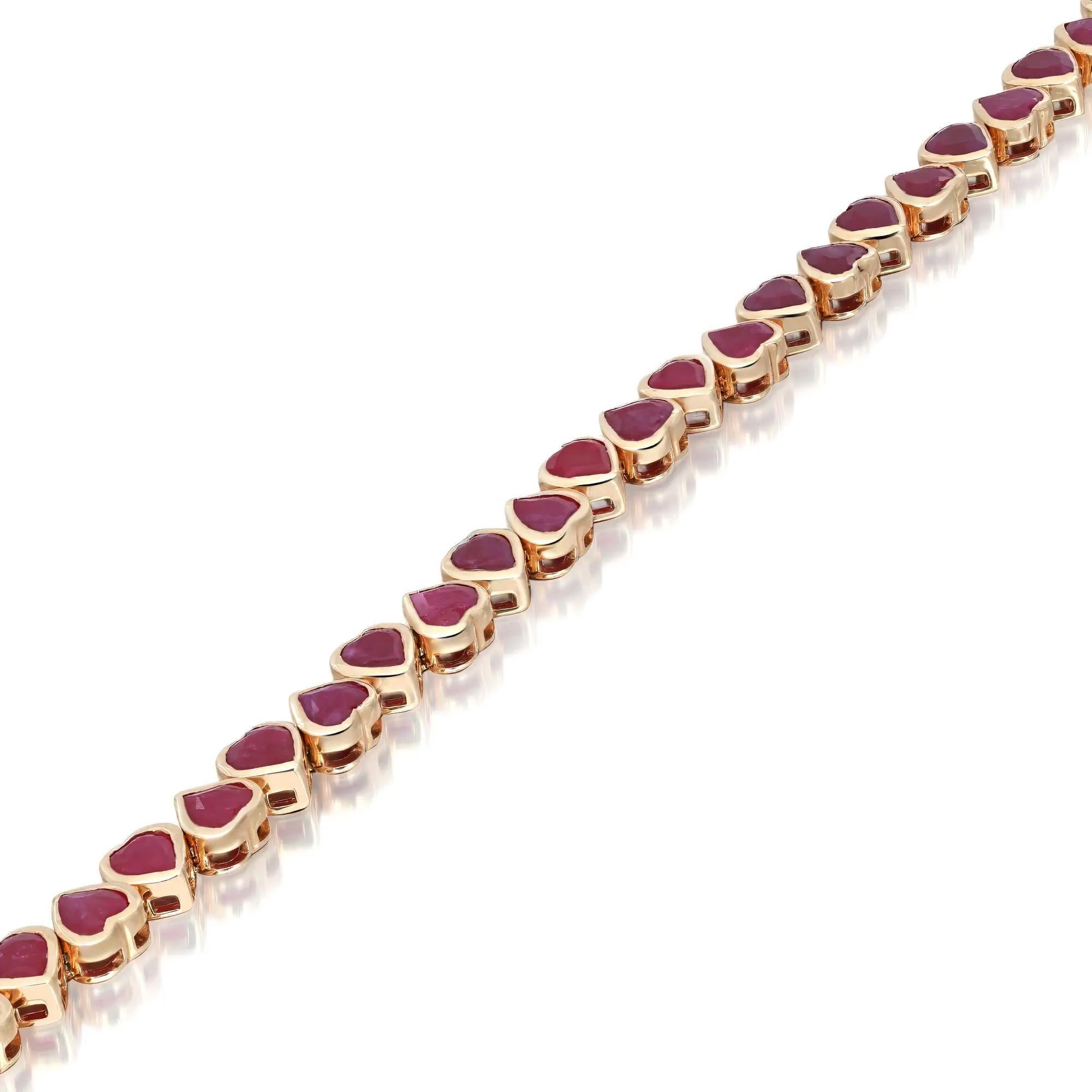 Moderno Bracciale tennis con rubino a forma di cuore incastonato in oro giallo 14K 11.10Ctw 7 pollici in vendita