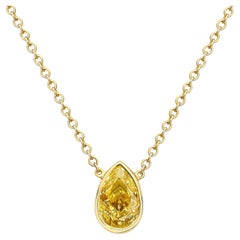 Collier de diamants jaune clair en forme de poire serti clos