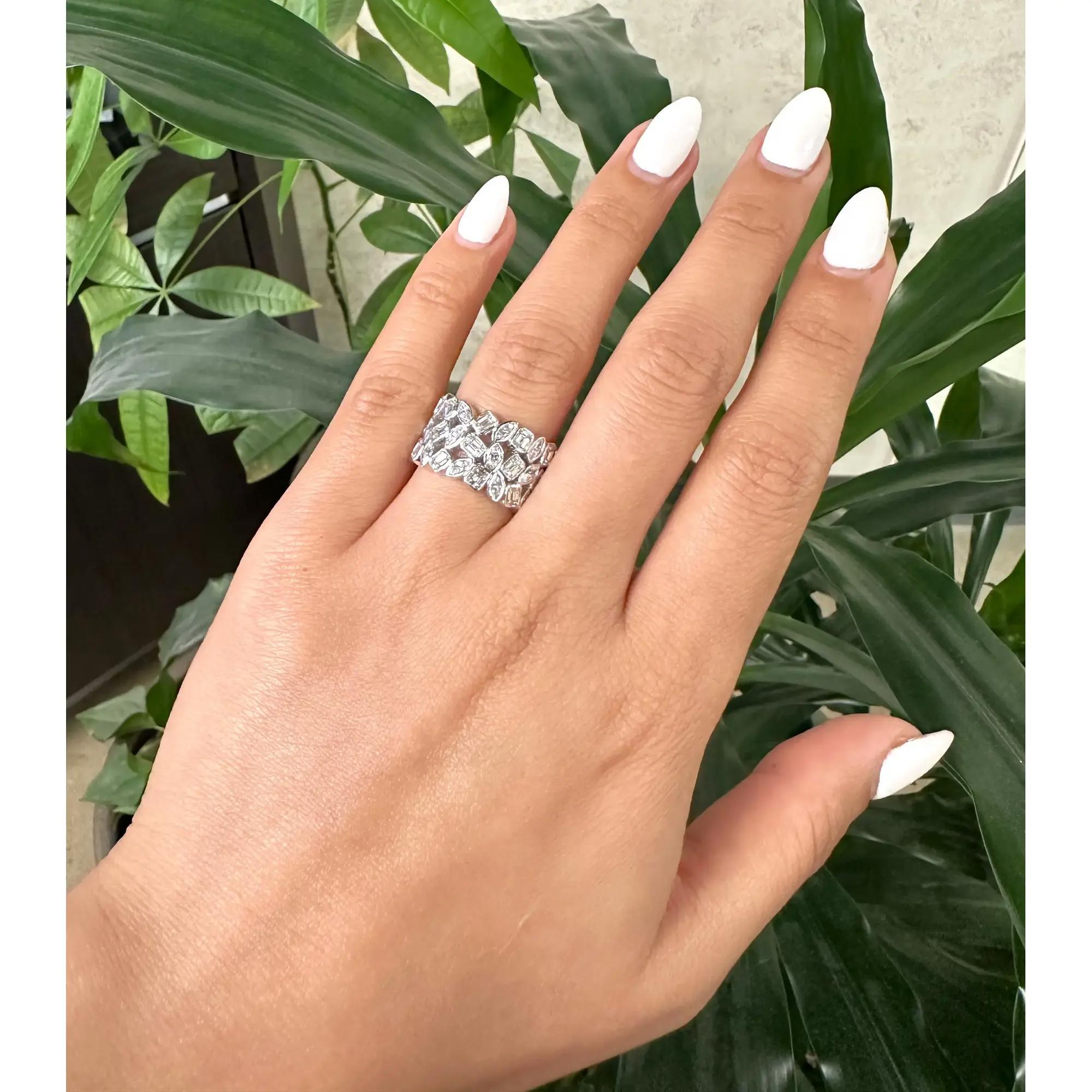 Women's Bezel Set Marquise & Emerald Cut Diamond Band Ring 14K White Gold 2.59Ctw SZ 7 For Sale