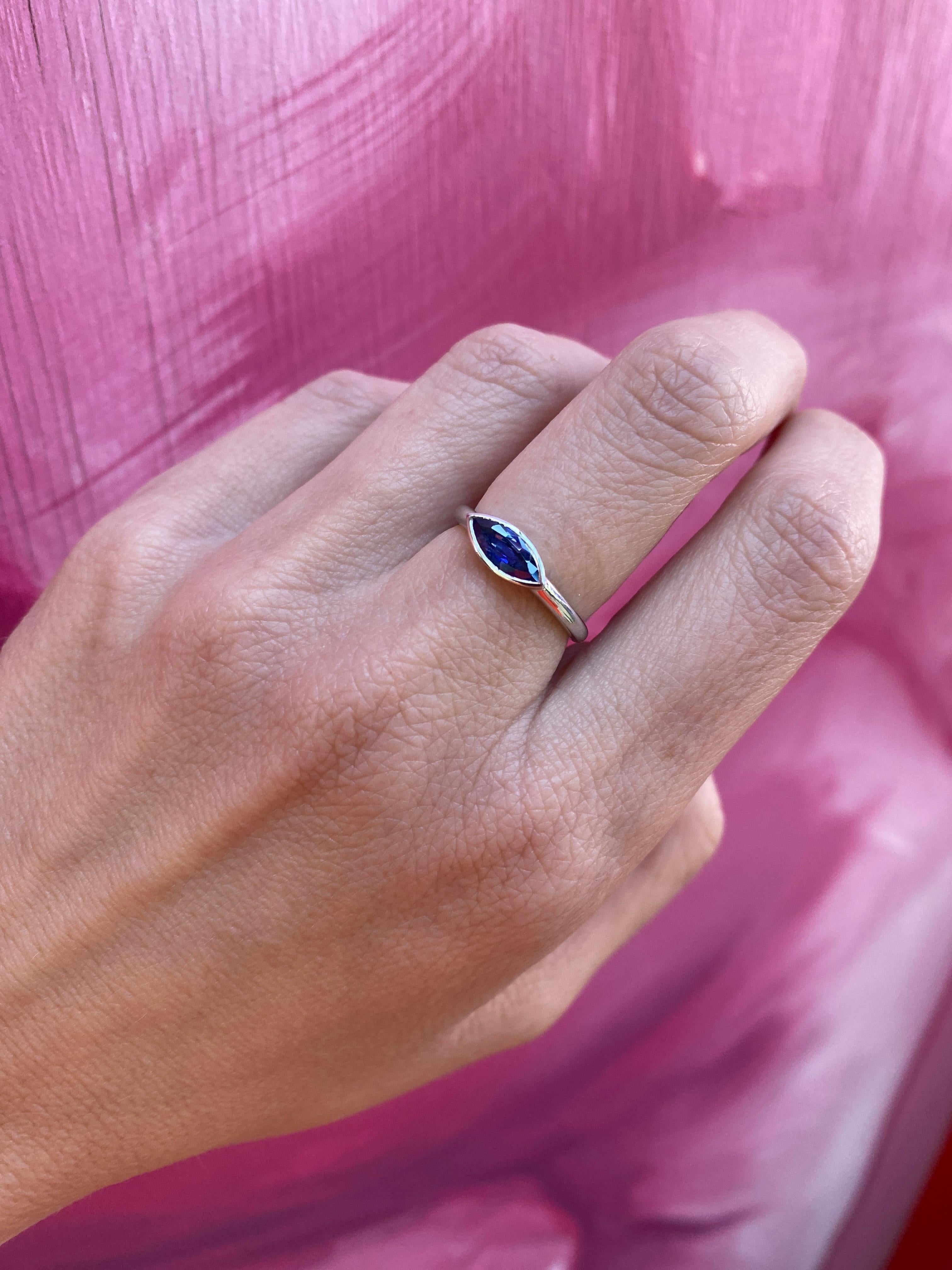 Bezel Set Natural Marquise-Shaped Sapphire 14 Karat White Gold Ring For Sale 6
