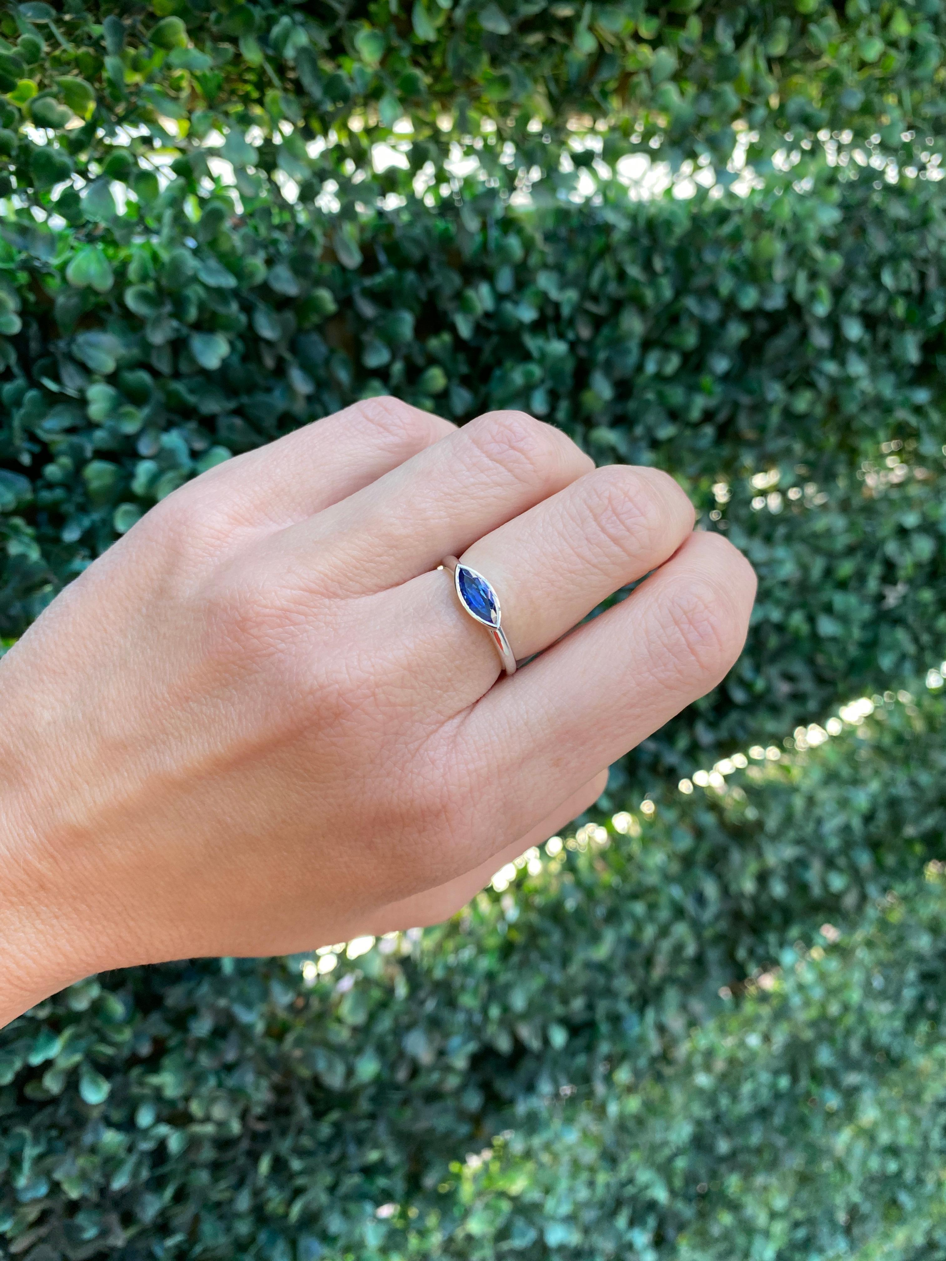 Bezel Set Natural Marquise-Shaped Sapphire 14 Karat White Gold Ring For Sale 9