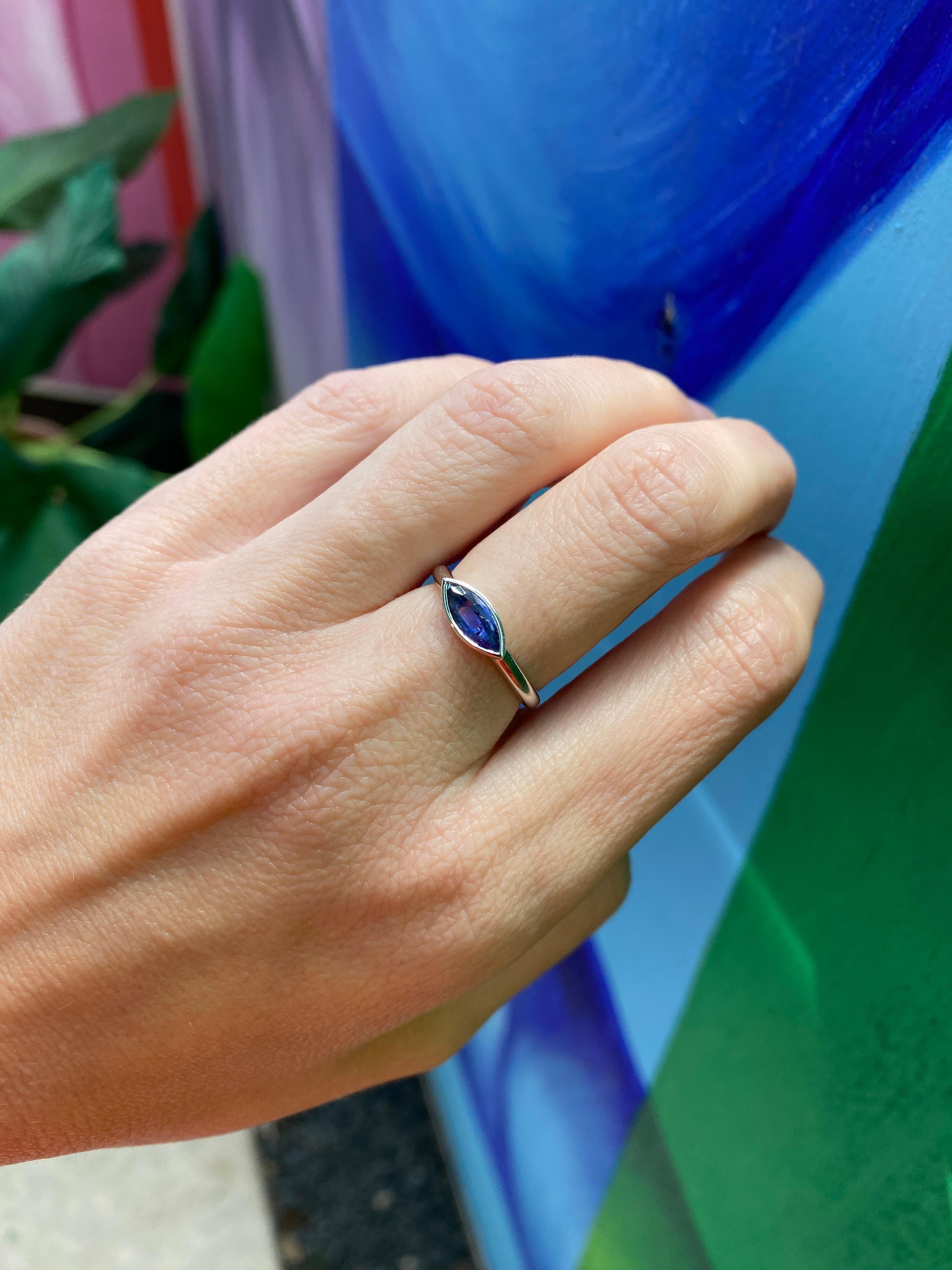 Bezel Set Natural Marquise-Shaped Sapphire 14 Karat White Gold Ring For Sale 2