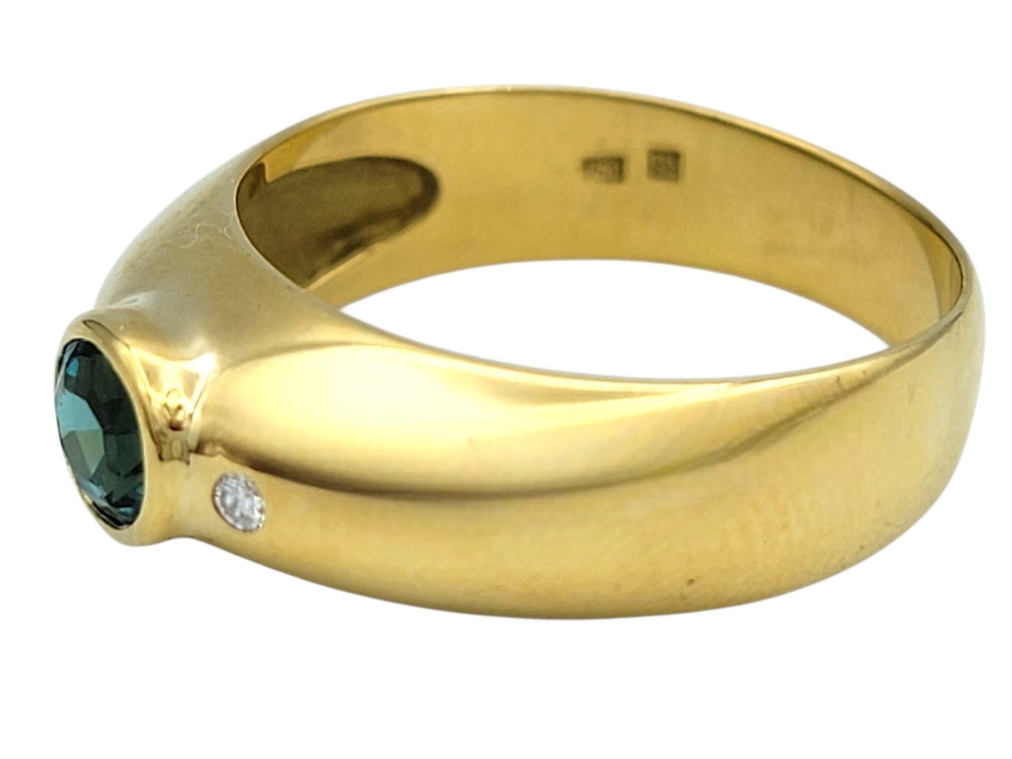 Bezel Set Oval Paraiba Tourmaline and Diamond Band Ring in 18 Karat Yellow Gold In Good Condition For Sale In Scottsdale, AZ