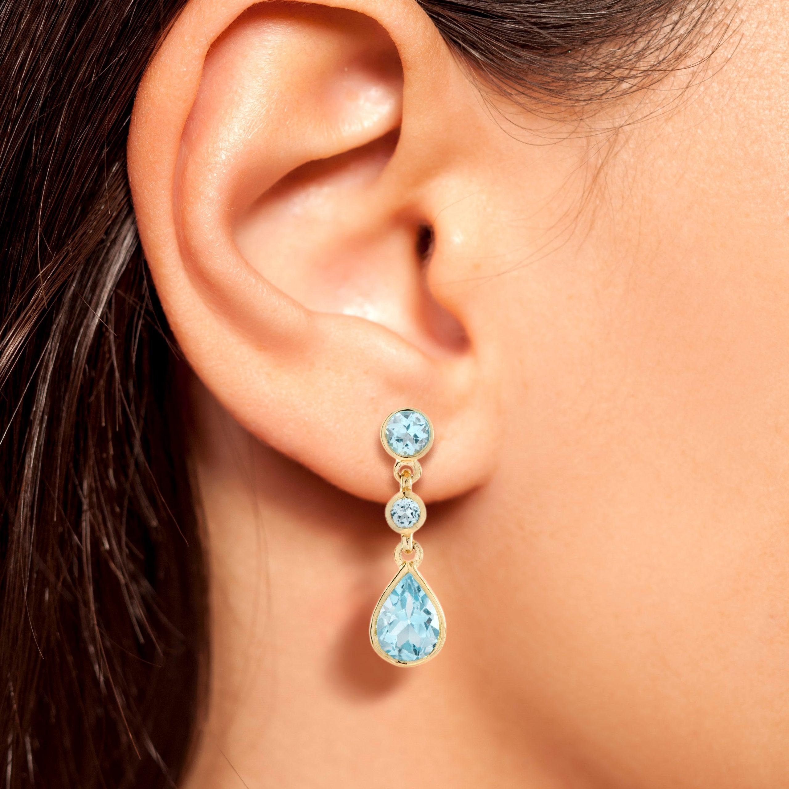 Bezel Set Pear Shaped Blue Topaz & Round Brilliant Drop Dangle Earrings In New Condition For Sale In Oakton, VA