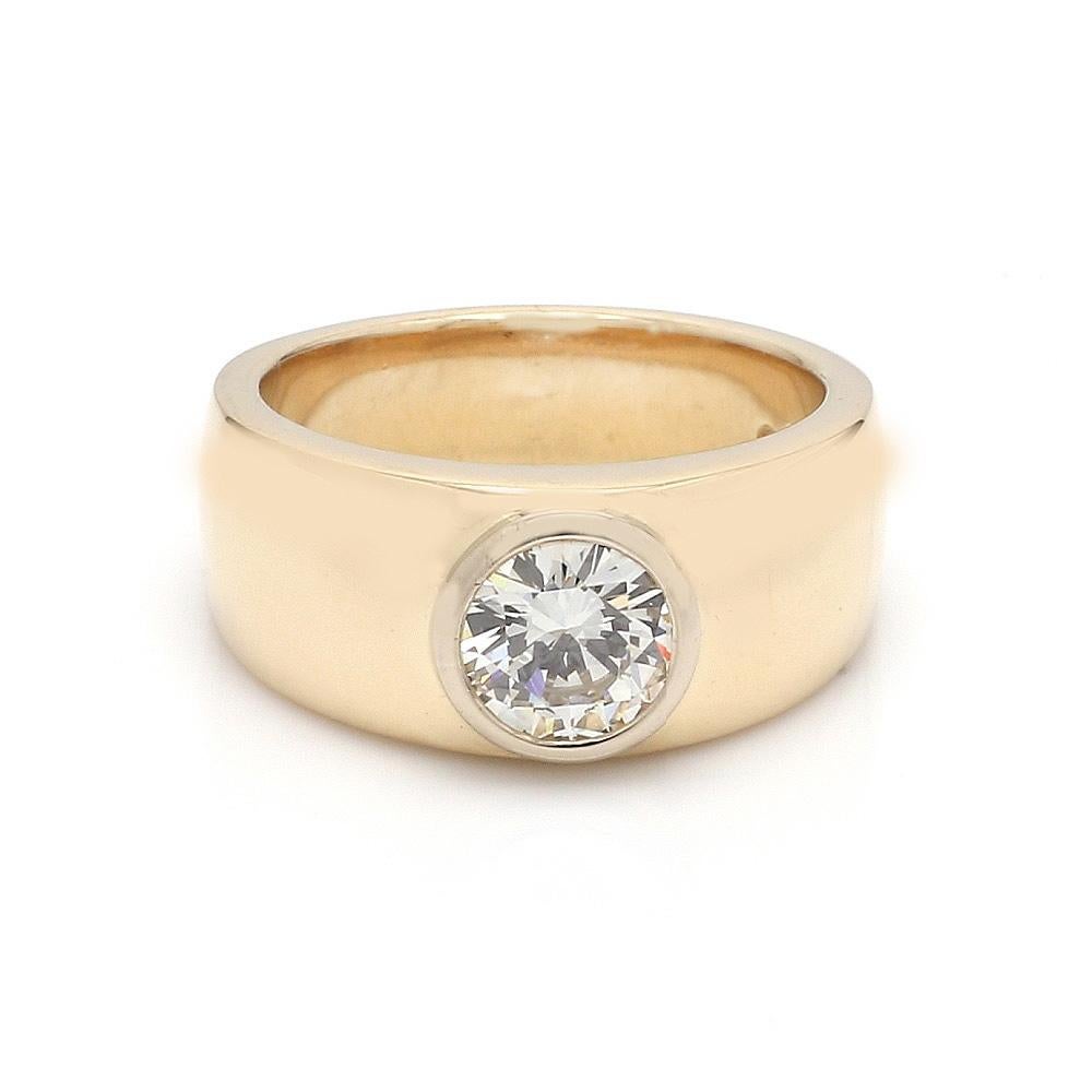 Bague en or 14K avec diamant taillé en brillant

Cette élégante bague en or 14 carats est ornée d'un seul diamant de taille brillant, serti dans un design épuré et moderne. D'une taille de 7,25, cette bague redimensionnable est une pièce