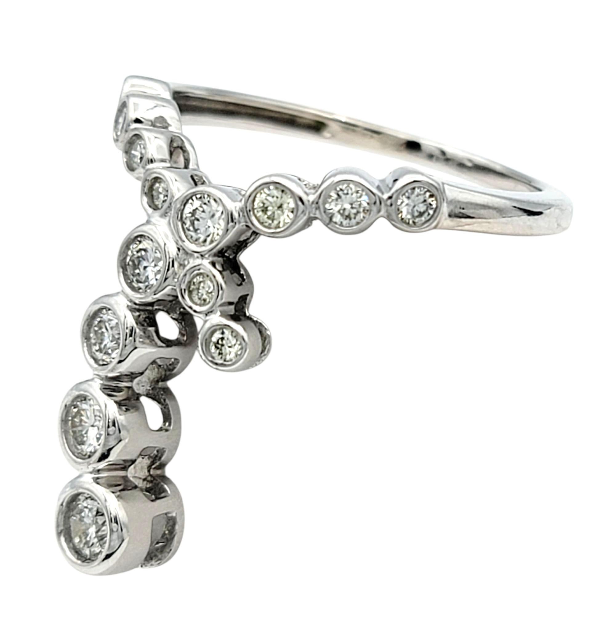 Anillo en forma de 