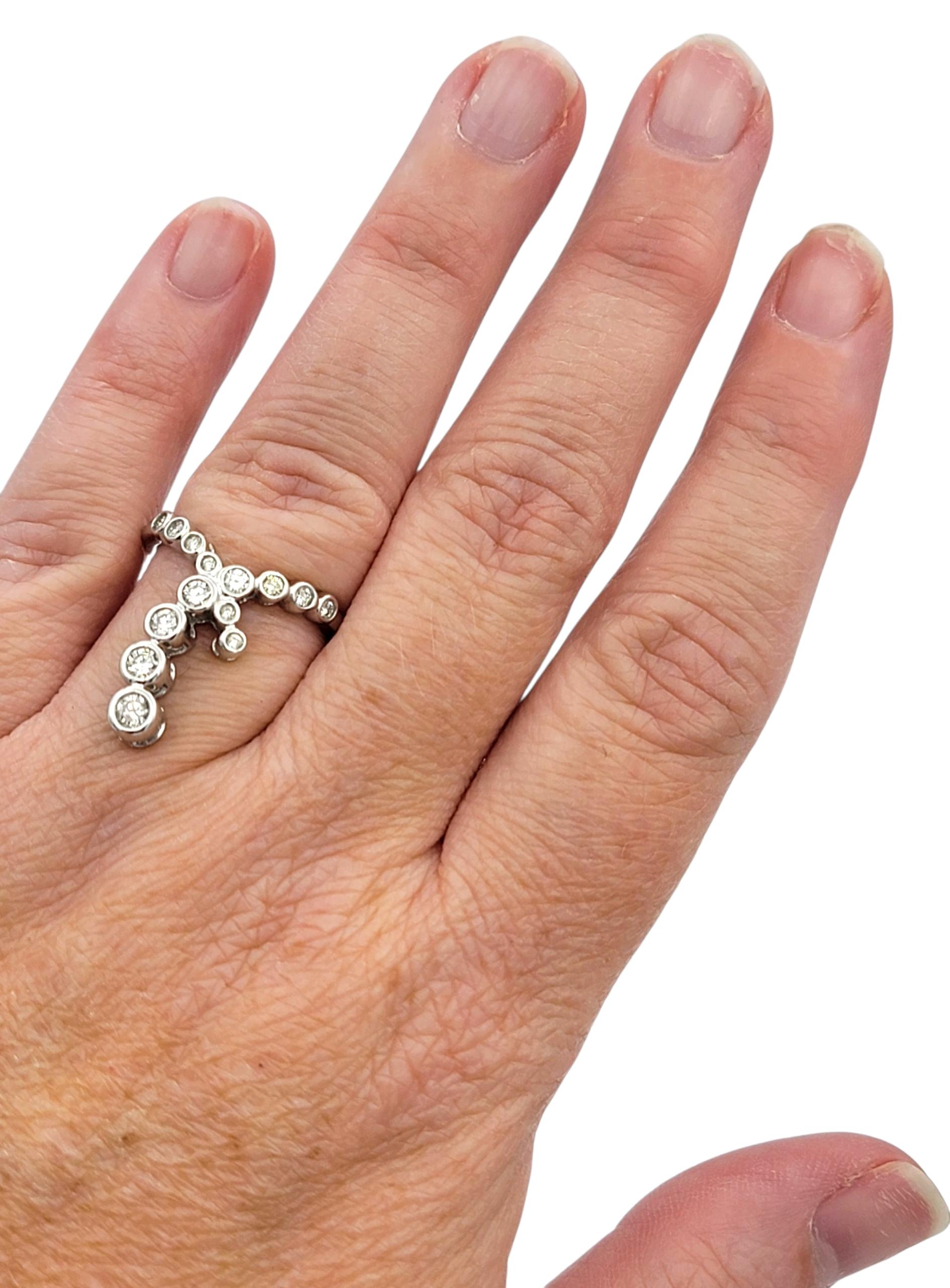 Anillo en forma de 