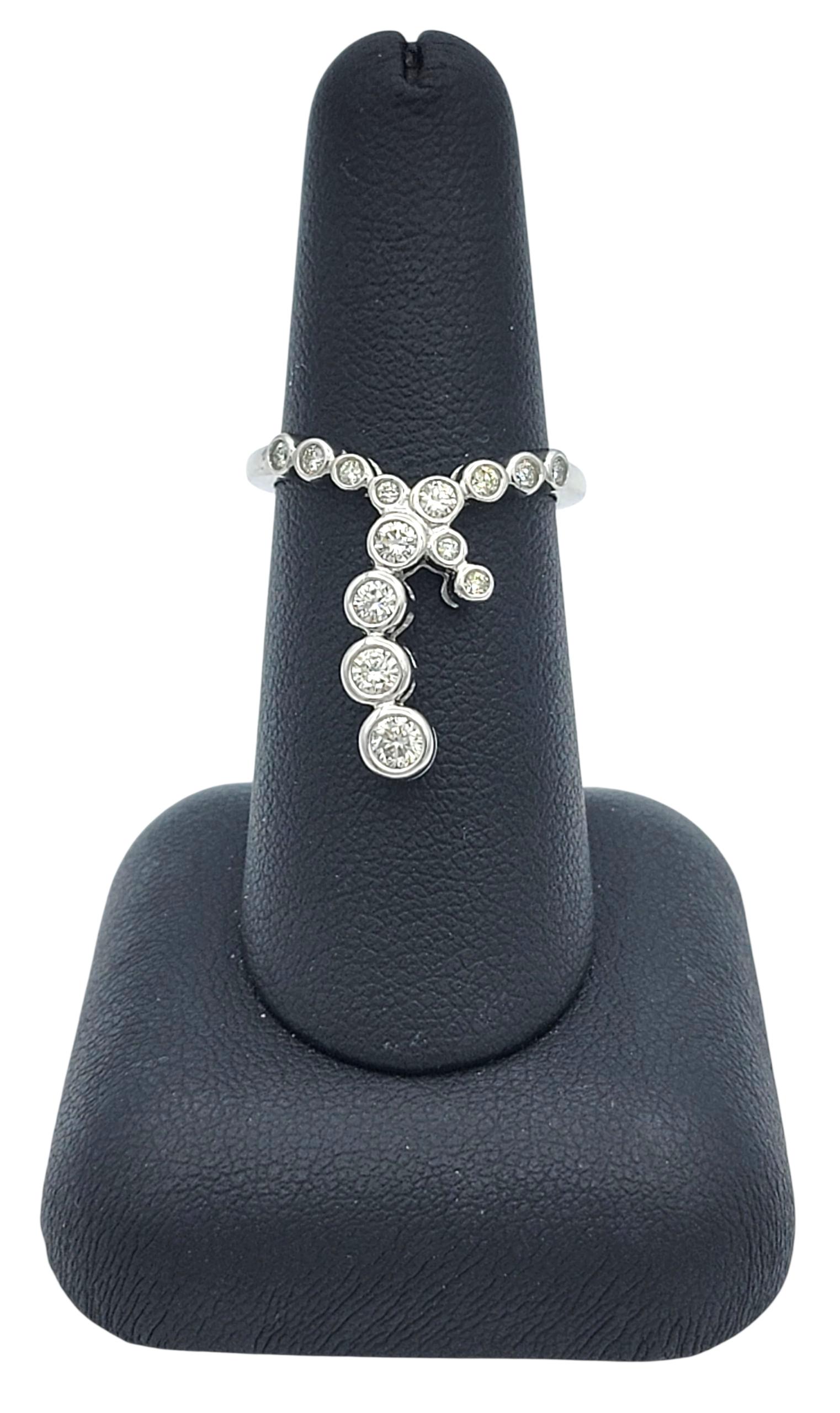 Anillo en forma de 