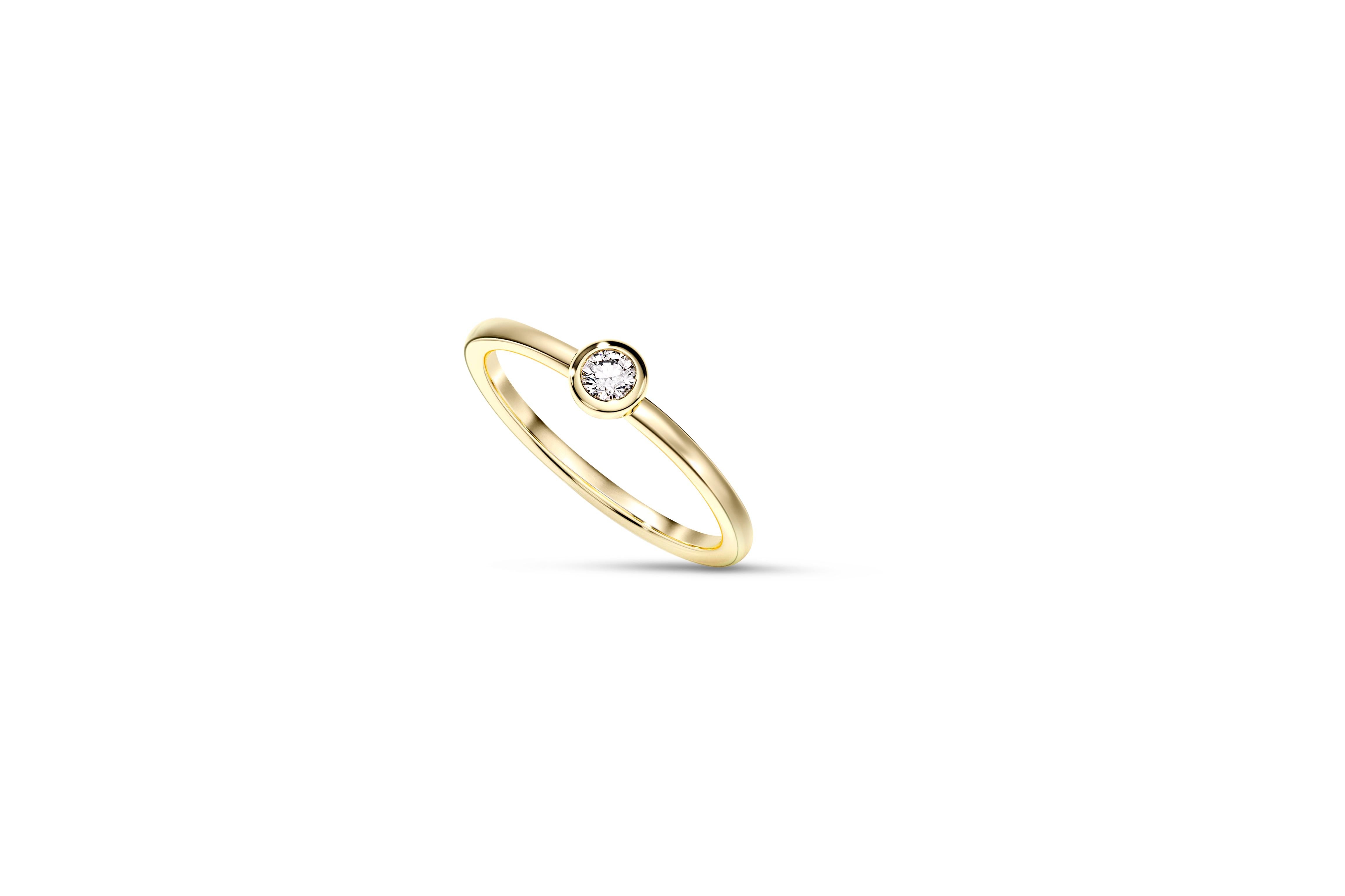 For Sale:  Bezel Set Round-Cut Moissanite Engagement Ring in 14k Gold. 5