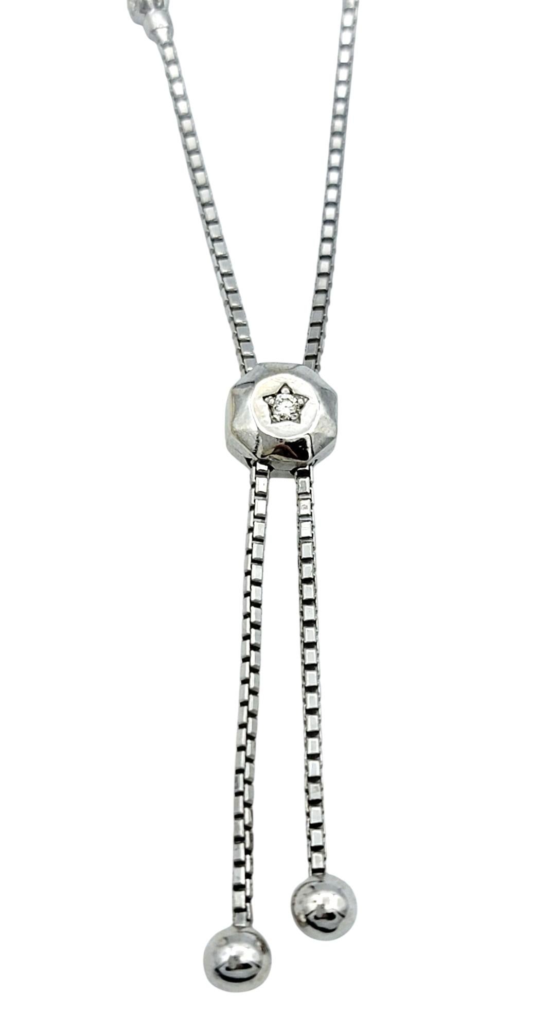 Pulsera ajustable estilo bolo de oro blanco de 14 quilates con diamantes redondos engastados en bisel en venta 1