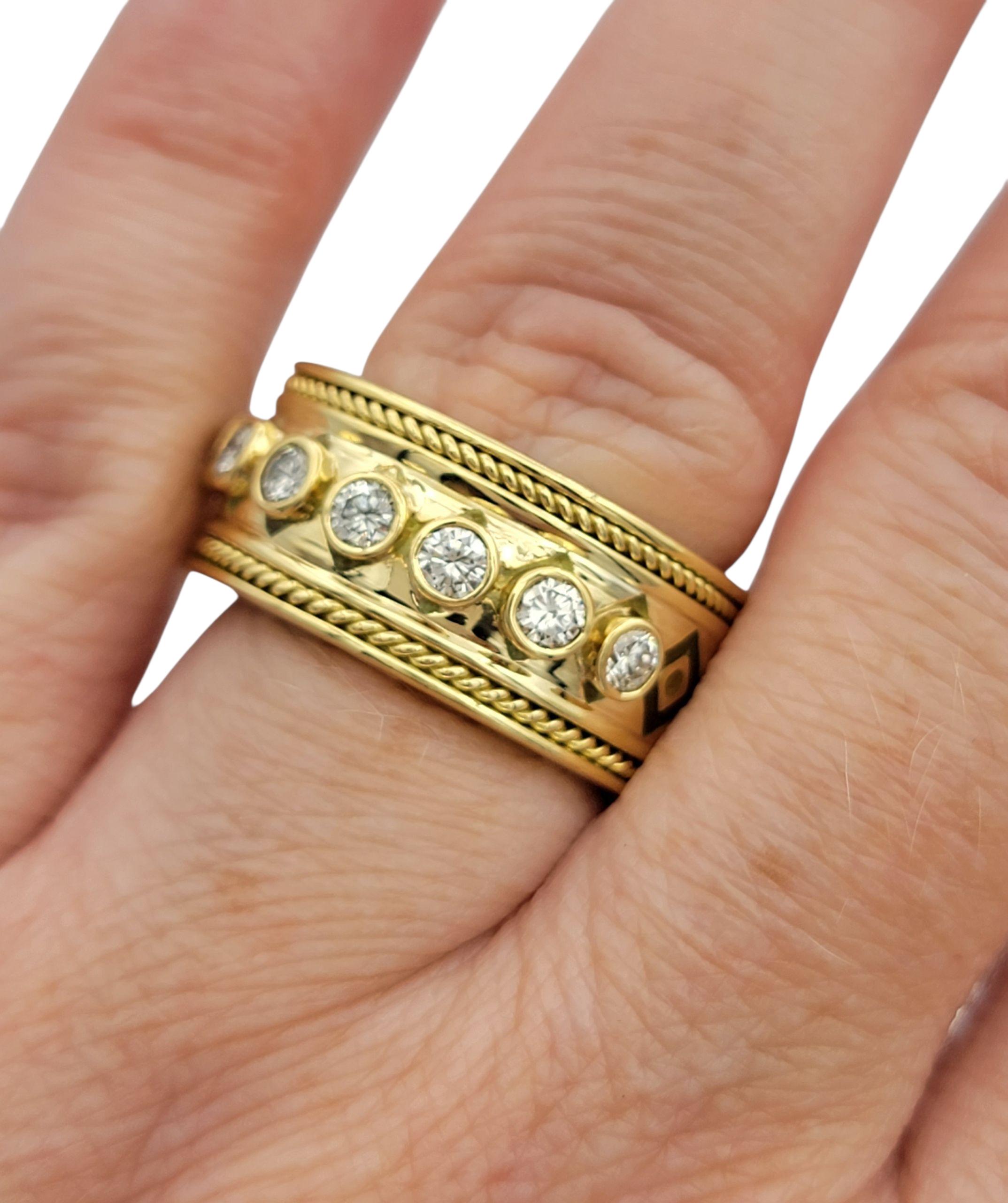 Ring mit geometrischem Motiv aus 18 Karat Gelbgold mit rundem Diamant in Lünette im Angebot 4