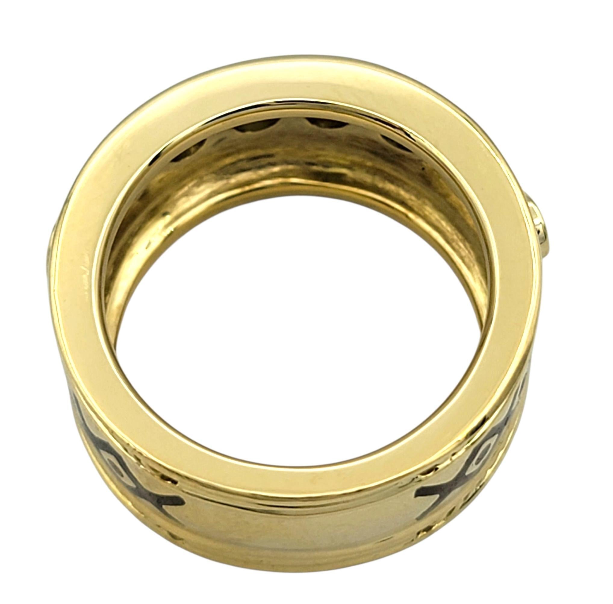 Ring mit geometrischem Motiv aus 18 Karat Gelbgold mit rundem Diamant in Lünette im Angebot 1