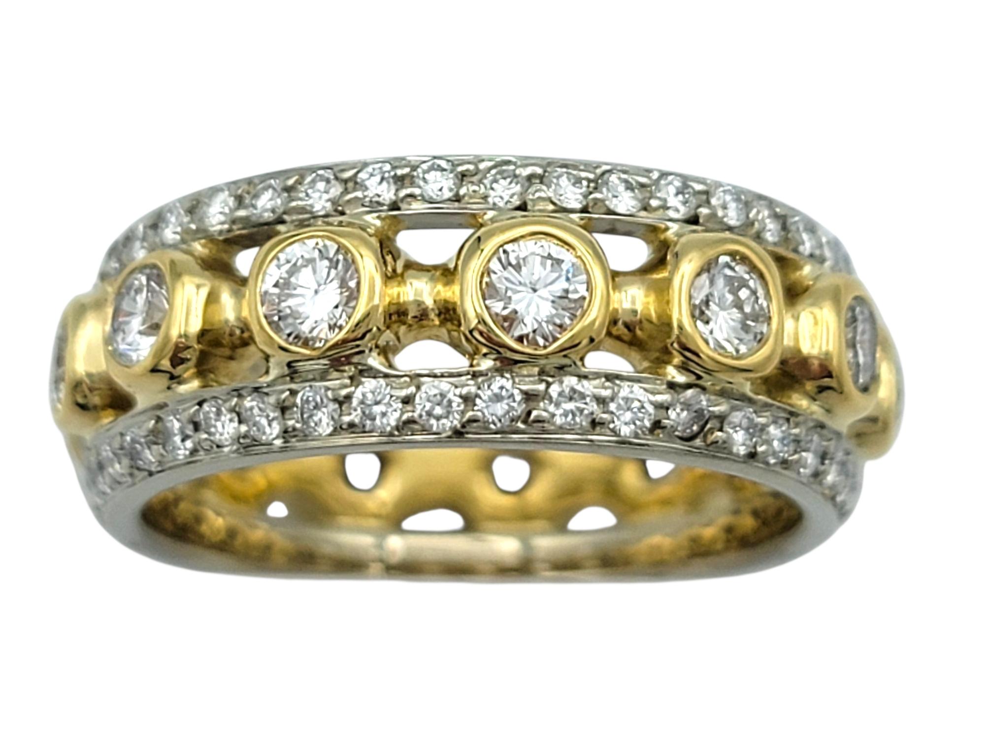Contemporaneo Bezel Set Round Diamond Multi Row Eternity Band Ring in Two-Tone 18 Karat Gold in vendita
