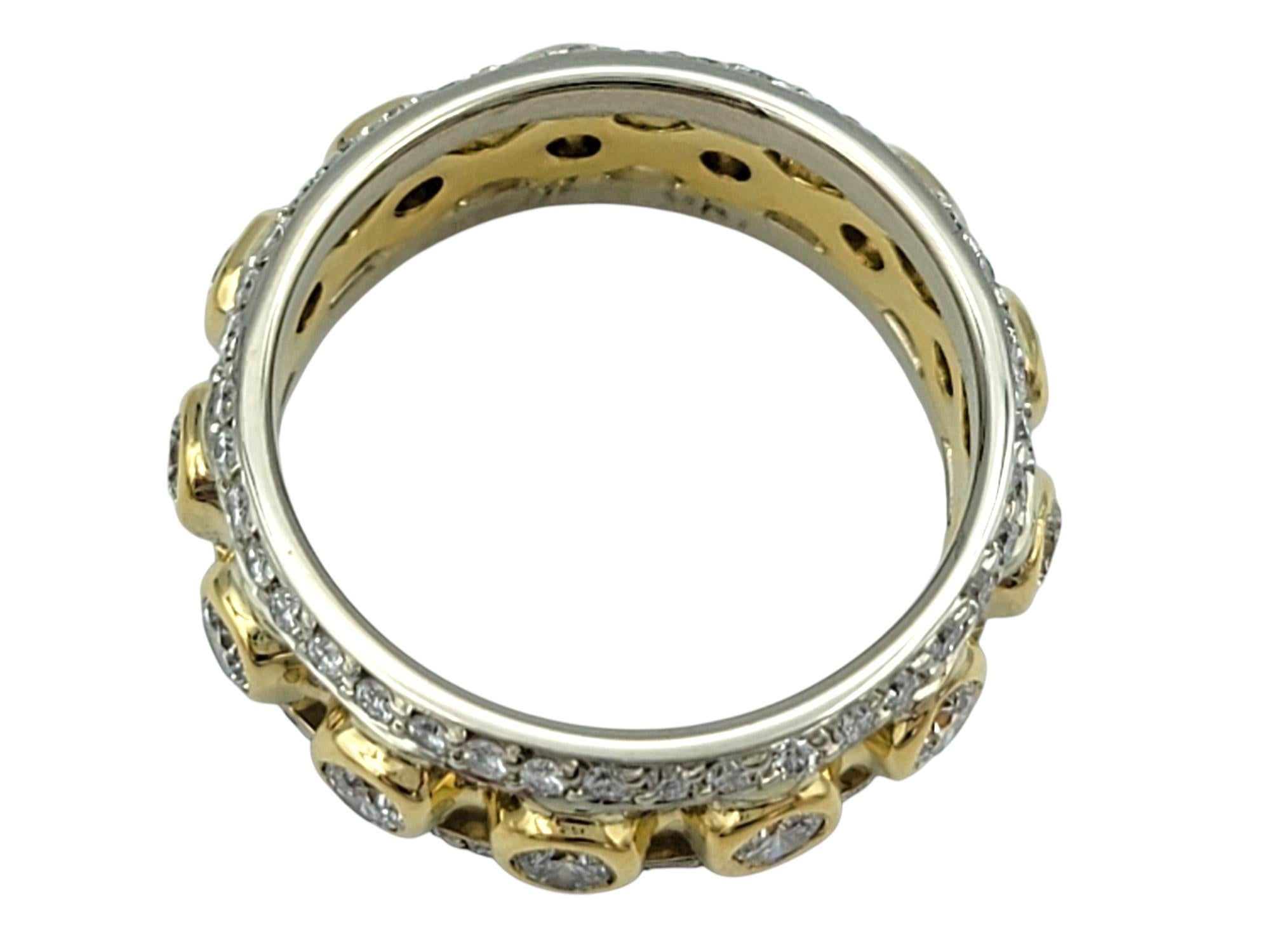 Bezel Set Round Diamond Multi Row Eternity Band Ring in Two-Tone 18 Karat Gold In condizioni buone in vendita a Scottsdale, AZ