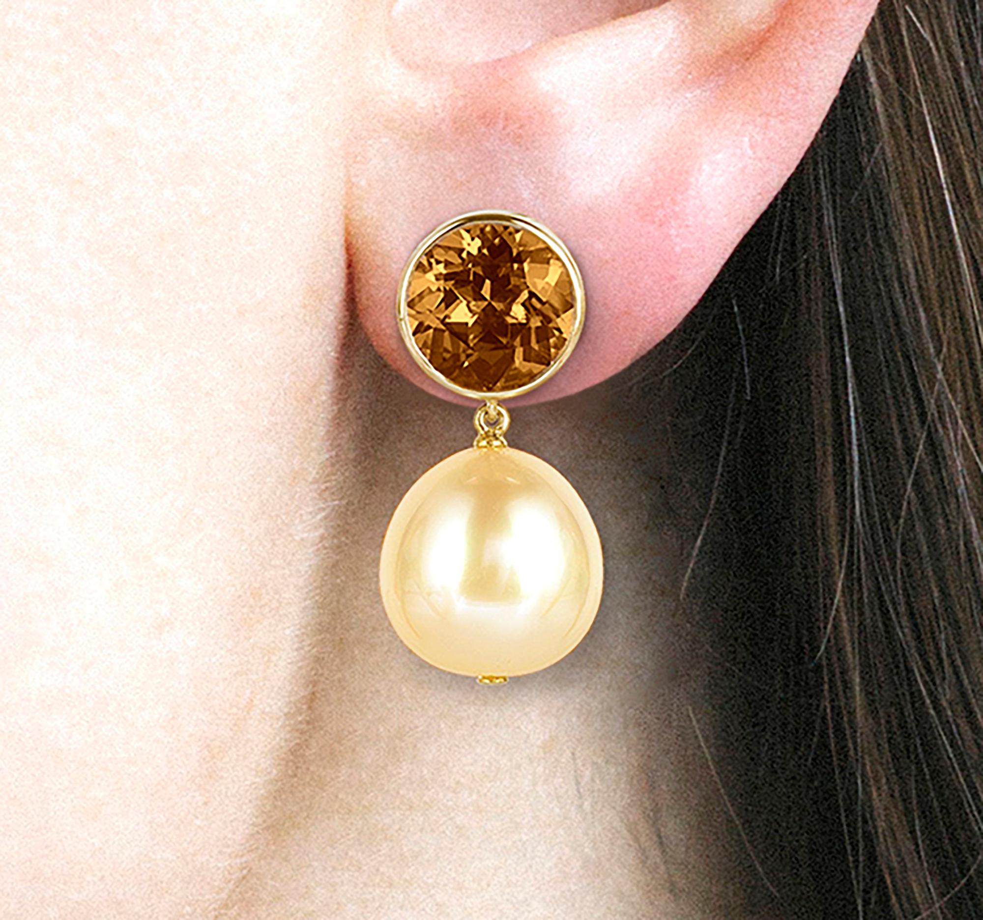 Bezel Set Round Stud Earrings in 18K Yellow Gold with Gold Pearl & Omega Clip, from 'Gossip' Collection

Stone Size: 10 mm 