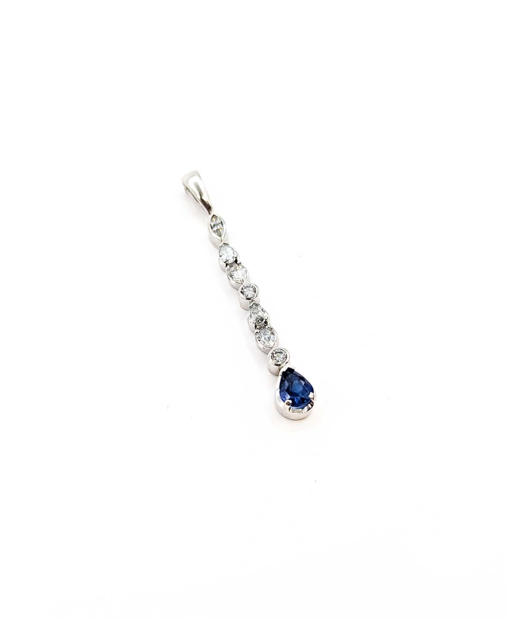 Lünettenbesetzter Anhänger mit Saphir und Diamant aus 18k Weißgold im Angebot 1