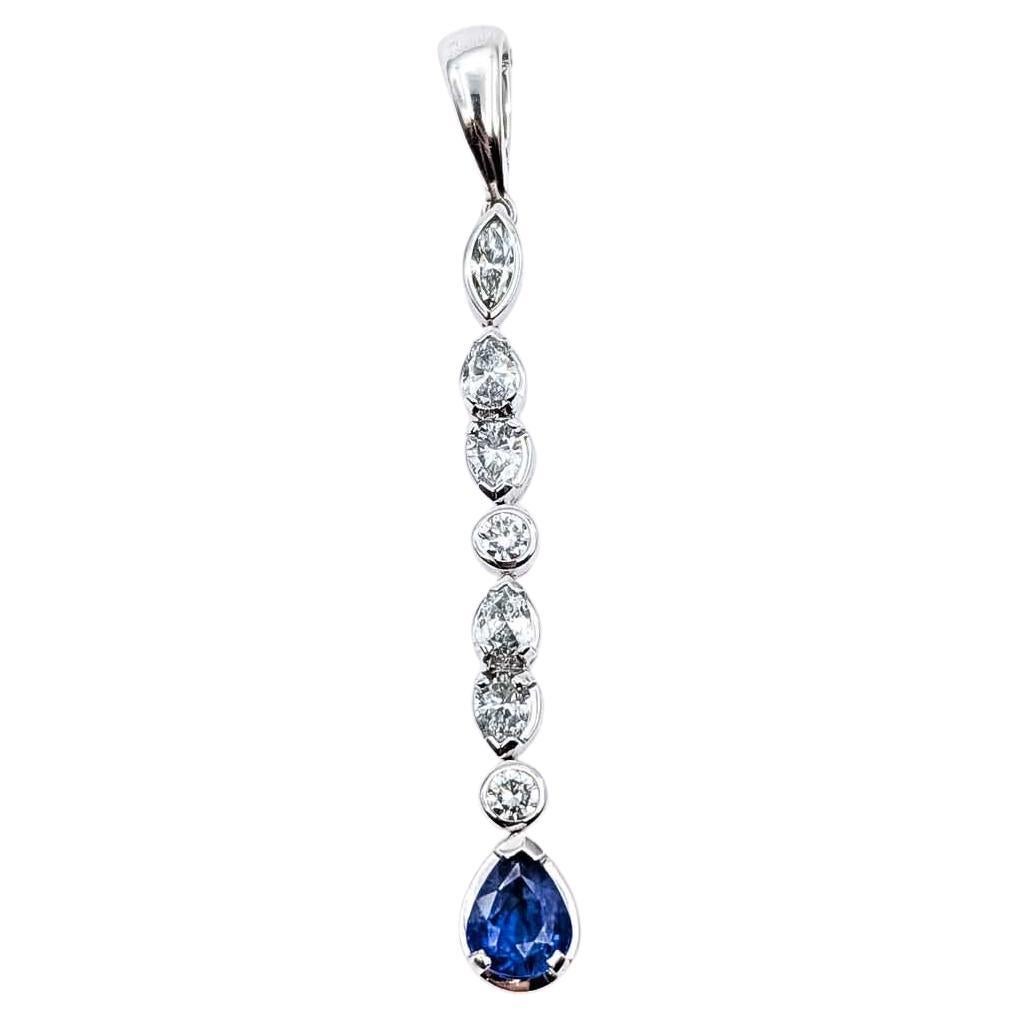 Lünettenbesetzter Anhänger mit Saphir und Diamant aus 18k Weißgold im Angebot