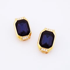 Orecchini di cristallo Swarovski con zaffiro incastonato di Nolan Miller, anni '80