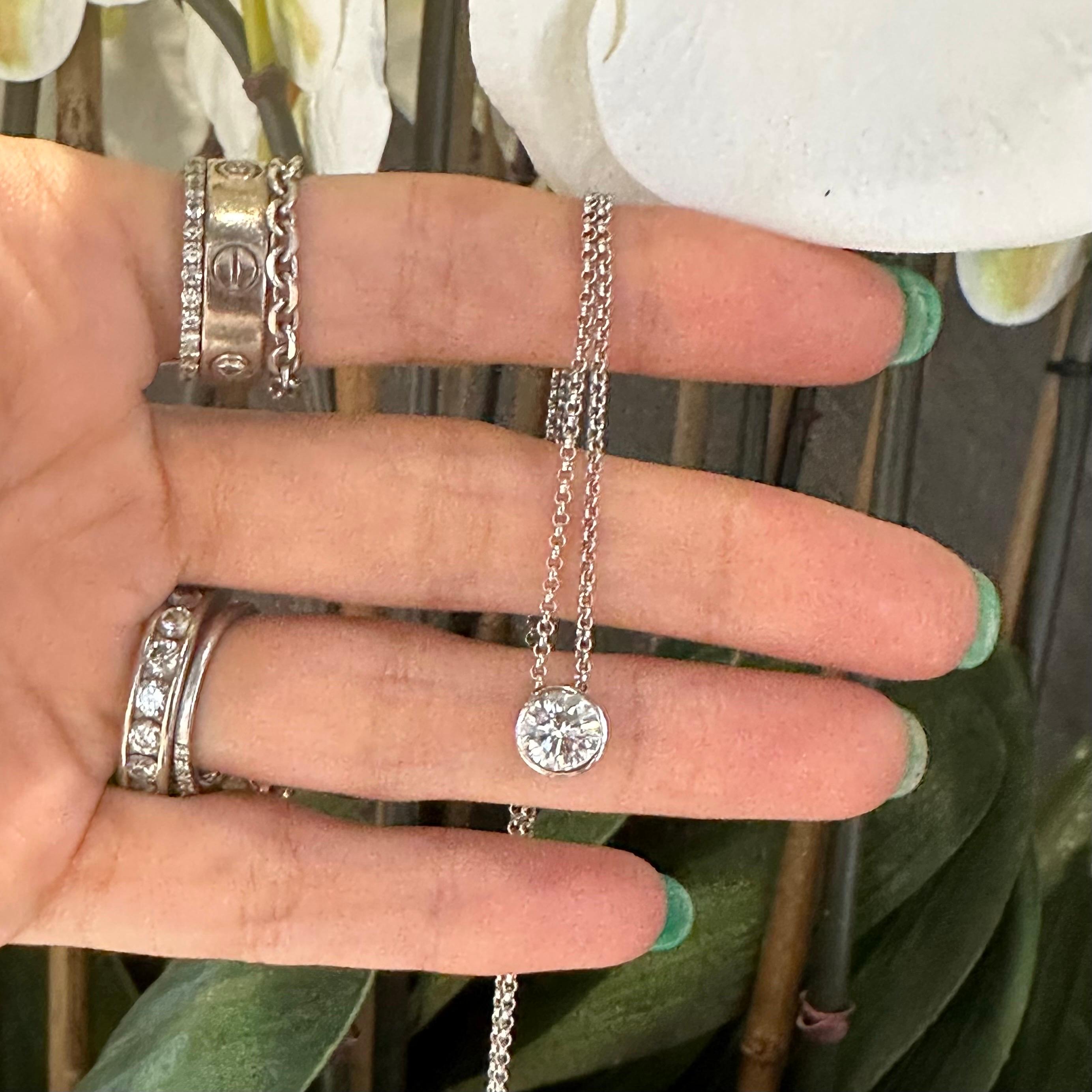 Beautiful 1ct Round diamond solitaire pendant attached on a white gold chain . suitable for any occasion. charming and elegant piece to gift yourself or someone you love. 