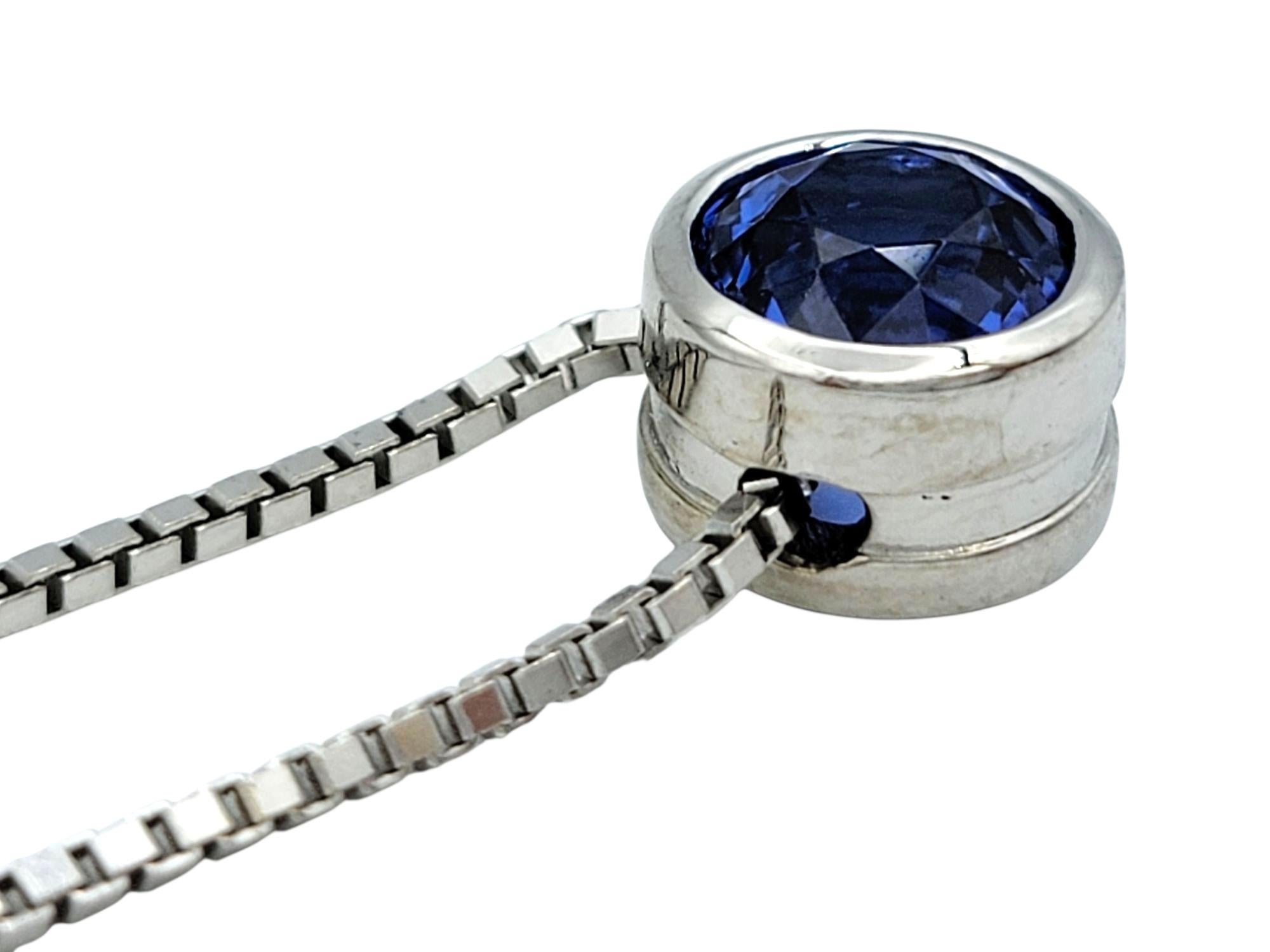Contemporaneo Bezel Set Tanzanite Solitaire Pendant Necklace with Box Chain in 14 Karat Gold in vendita