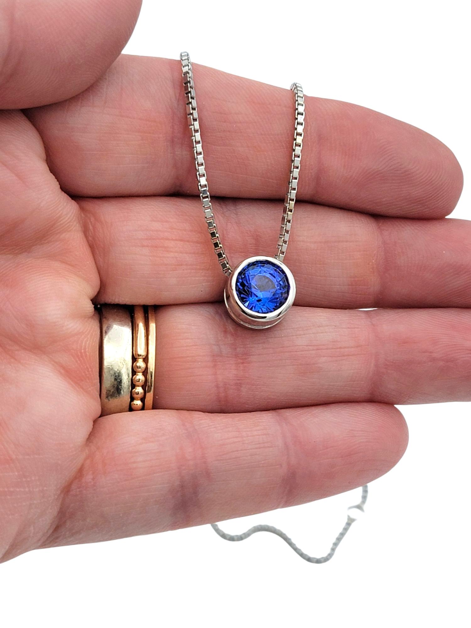 Bezel Set Tanzanite Solitaire Pendant Necklace with Box Chain in 14 Karat Gold in vendita 1