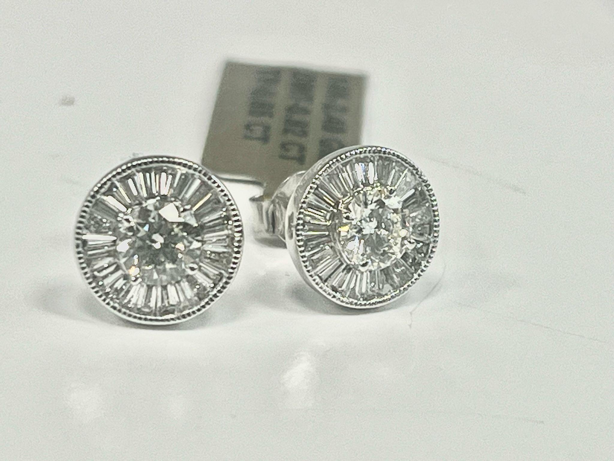 Bezel set tapered baguette burst diamond stud earrings 14K yellow gold 1.46 ct For Sale 2
