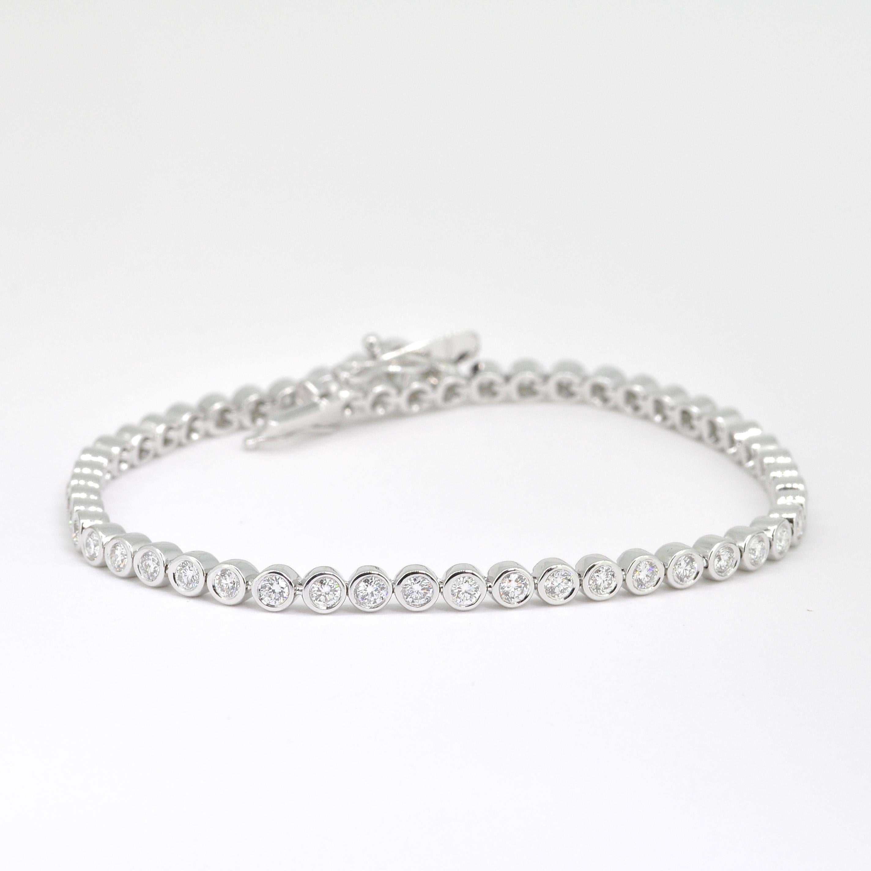 Women's Bezel Set Tennis Bracelet 4.00 Carat in 18 Karat White Gold Natural Diamonds For Sale