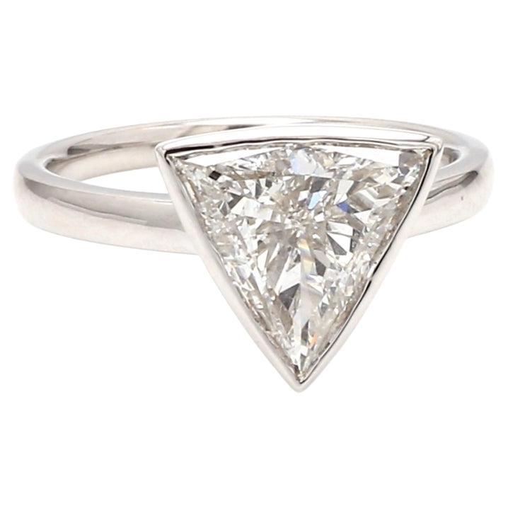 Anillo de diamantes trillón engastados en bisel - Certificado GIA en venta