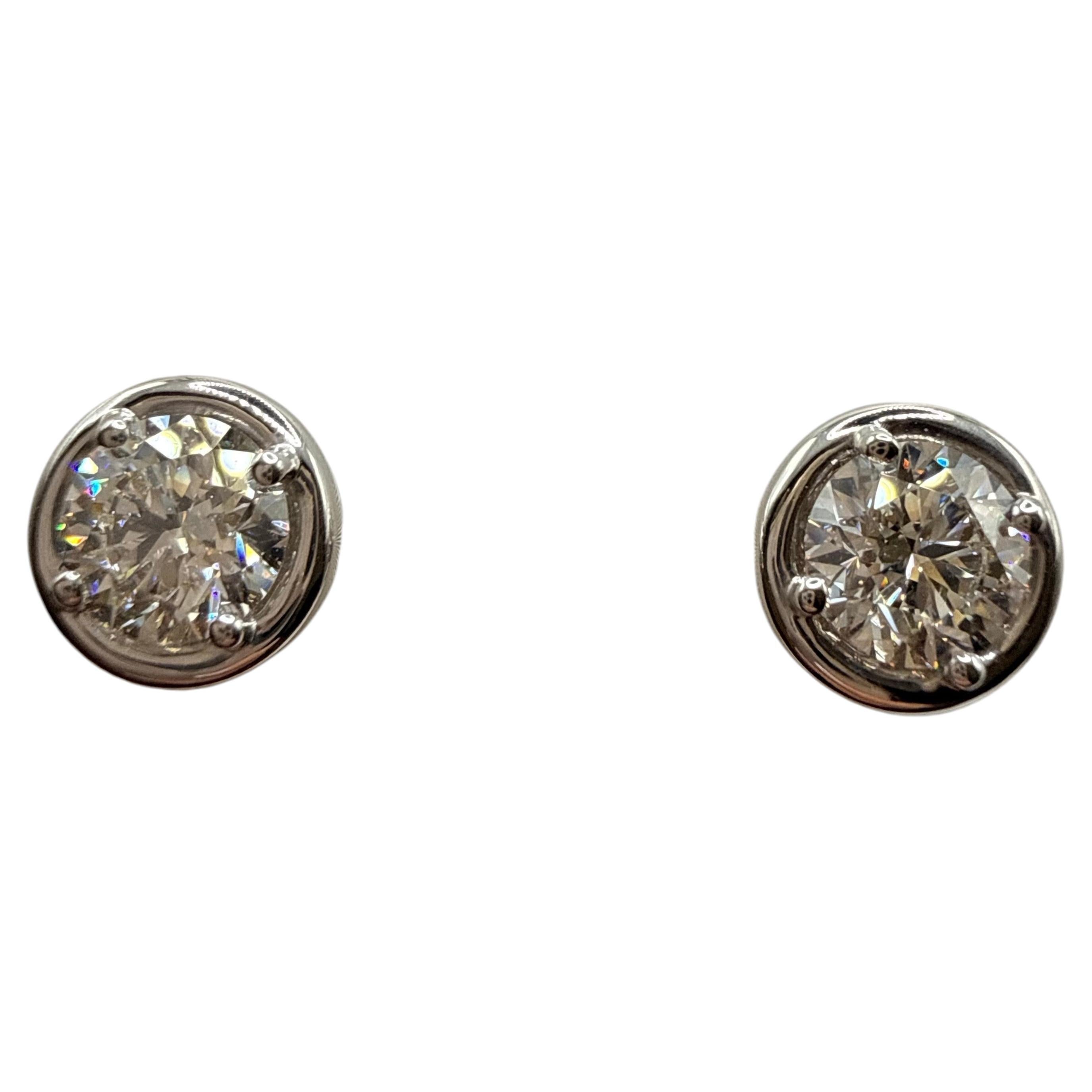 Pendientes estilo bisel de oro de 18 quilates 2ct