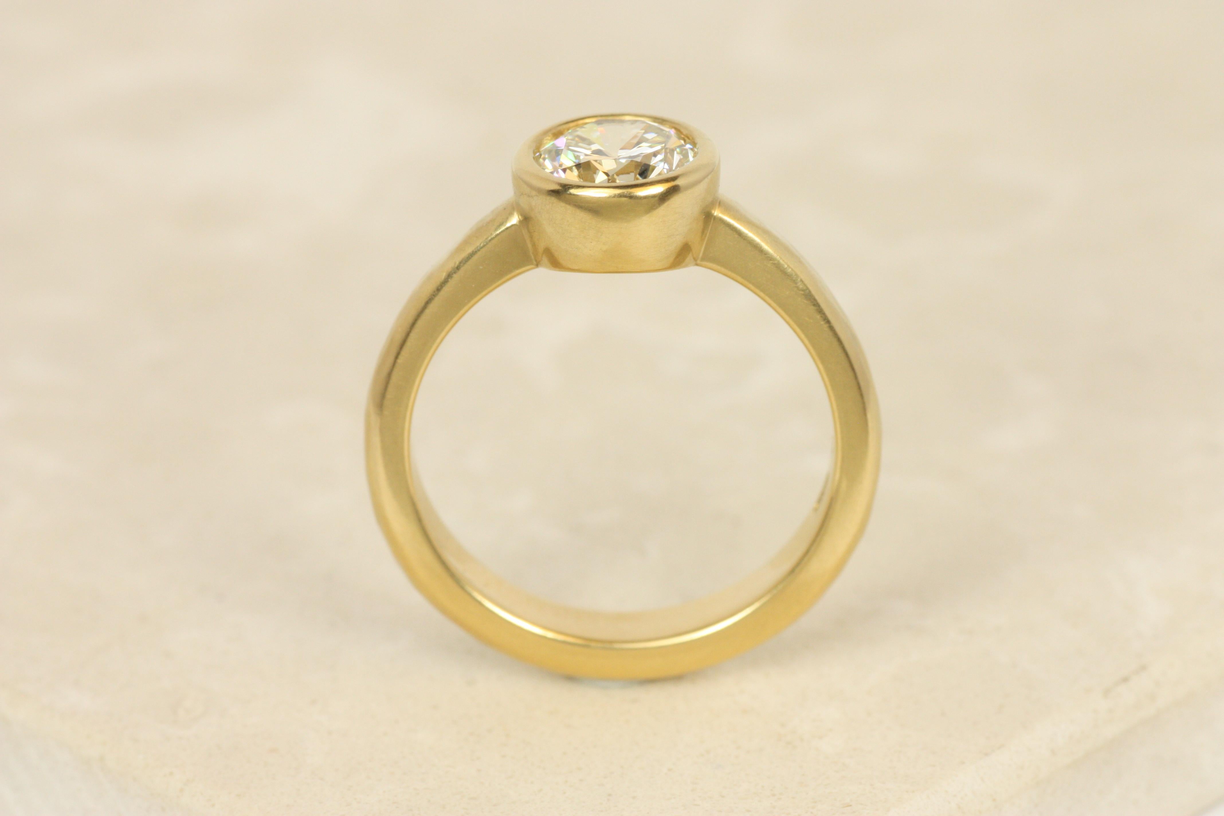 Bezeled Solitaire Engagement Ring – 1.35ct Natural Diamond in 22K Yellow Gold In New Condition For Sale In Santa Monica, CA