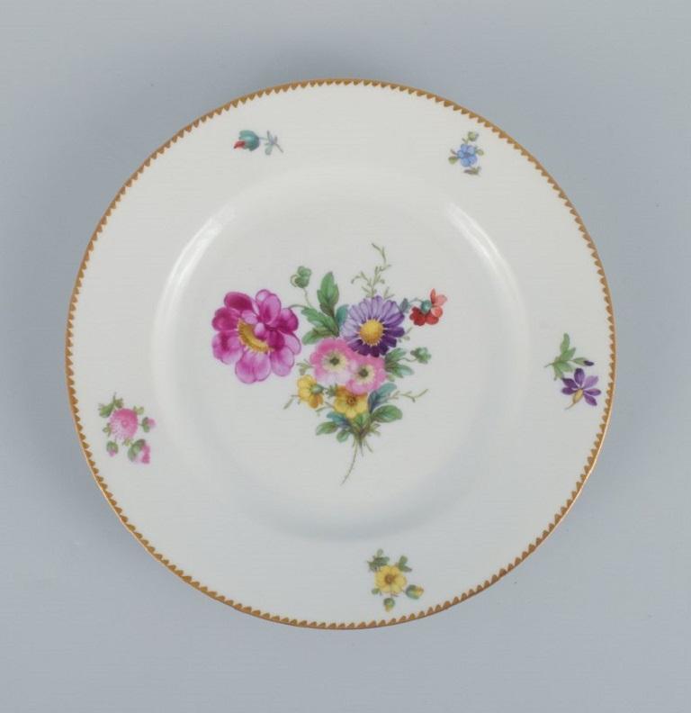 Danish B&G, Bing & Grondahl Saxon Flower, Four Dinner Plates Decorated with Flowers For Sale