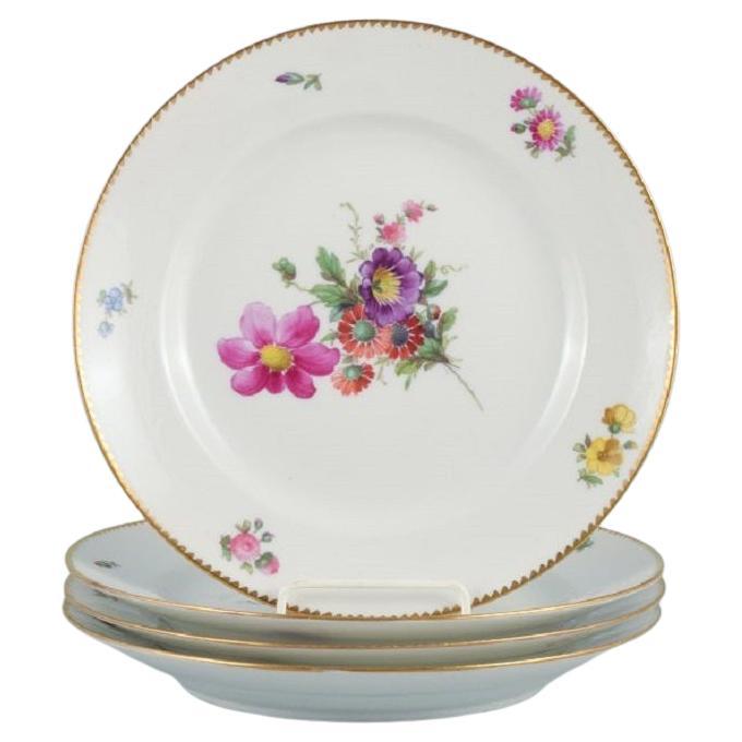 B&G, Bing and Grondahl Saxon Flower, Four Dinner Plates Decorated with Flowers For Sale