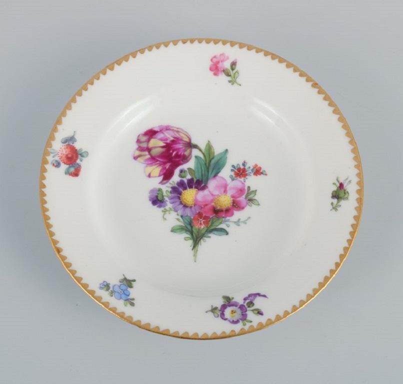 Hand-Painted B&G, Bing & Grondahl Saxon Flower. Six Cake Plates Decorated with Flowers For Sale