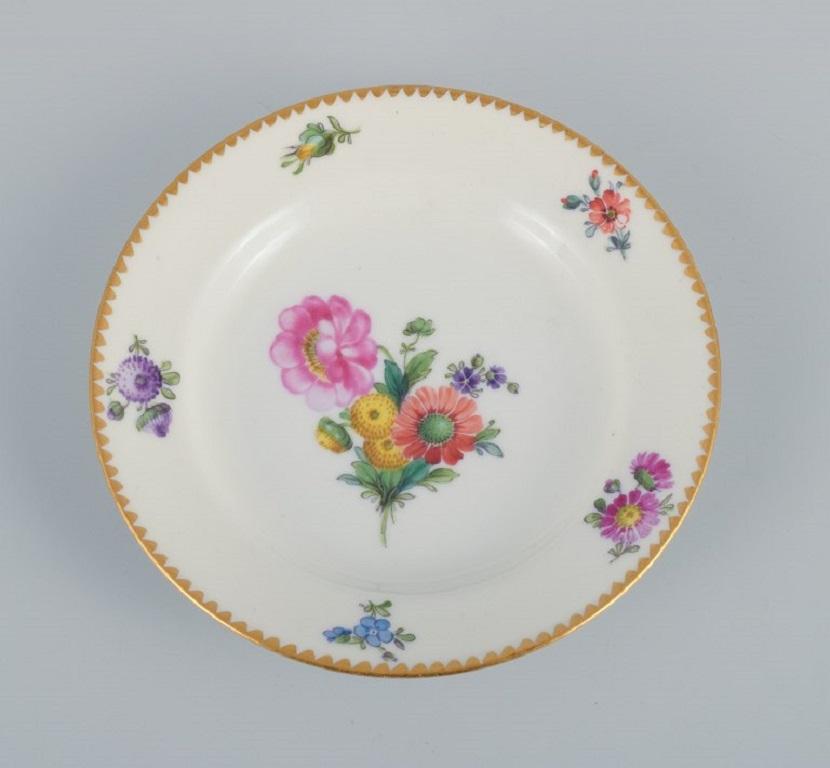 Early 20th Century B&G, Bing & Grondahl Saxon Flower. Six Cake Plates Decorated with Flowers For Sale