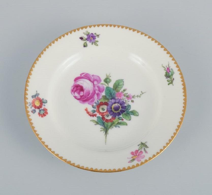 Porcelain B&G, Bing & Grondahl Saxon Flower. Six Cake Plates Decorated with Flowers For Sale