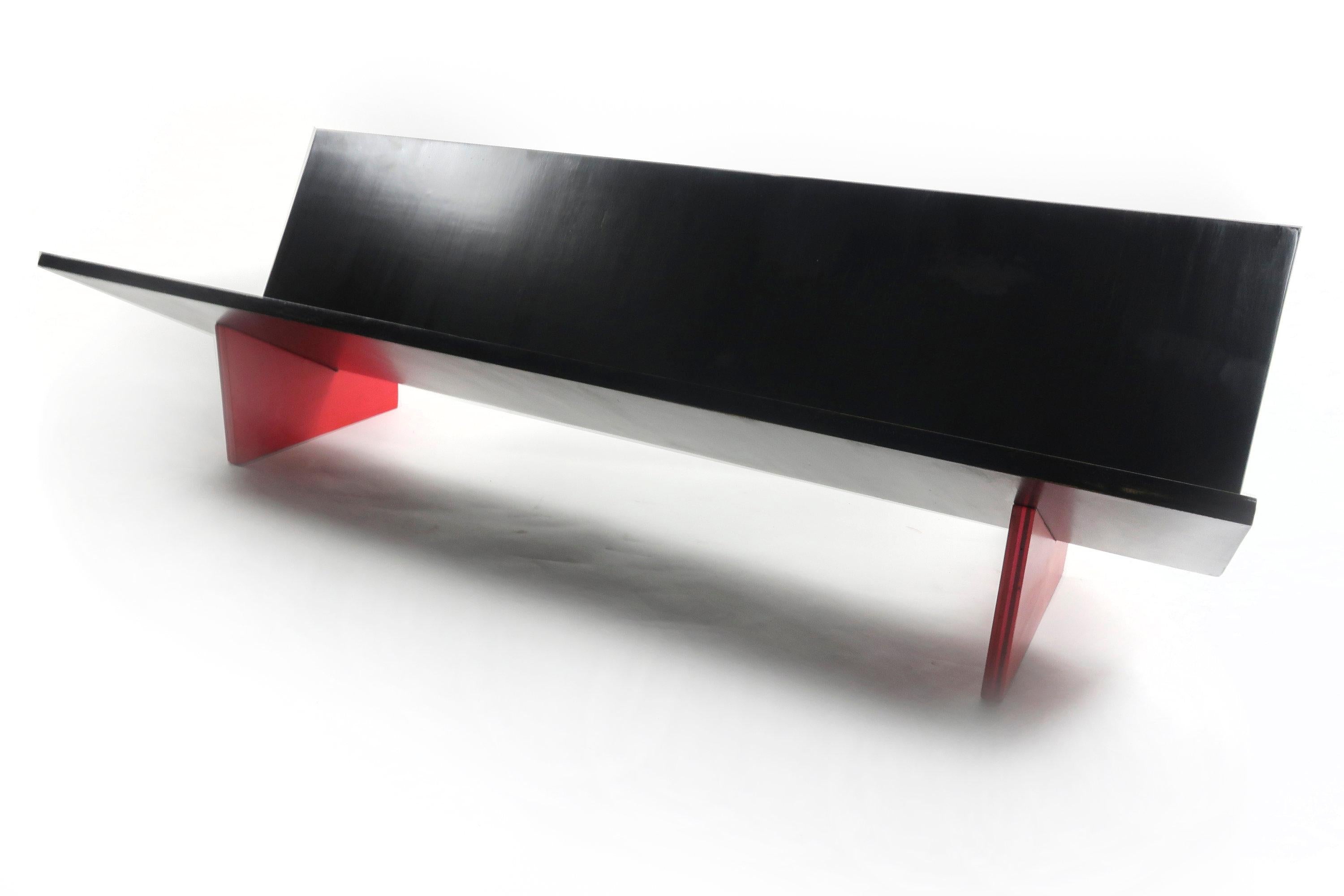 BG Record Shelf von Tenon Design, BG (Moderne der Mitte des Jahrhunderts)