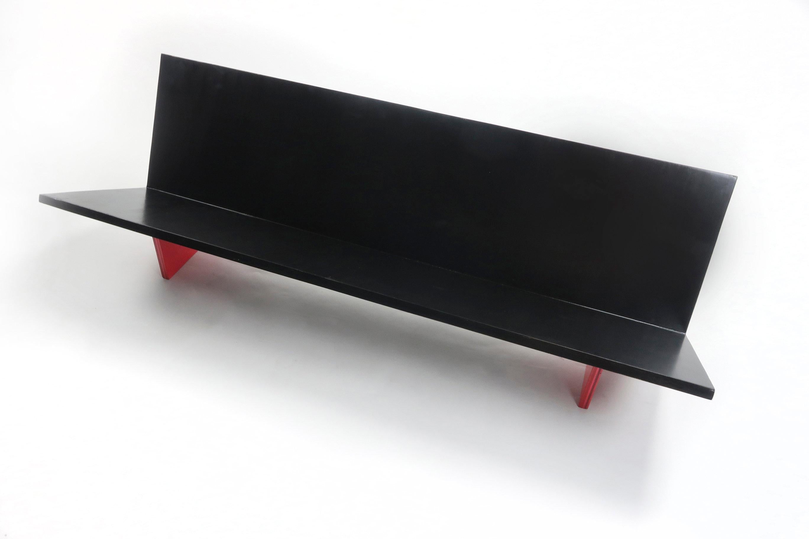 BG Record Shelf von Tenon Design, BG 1